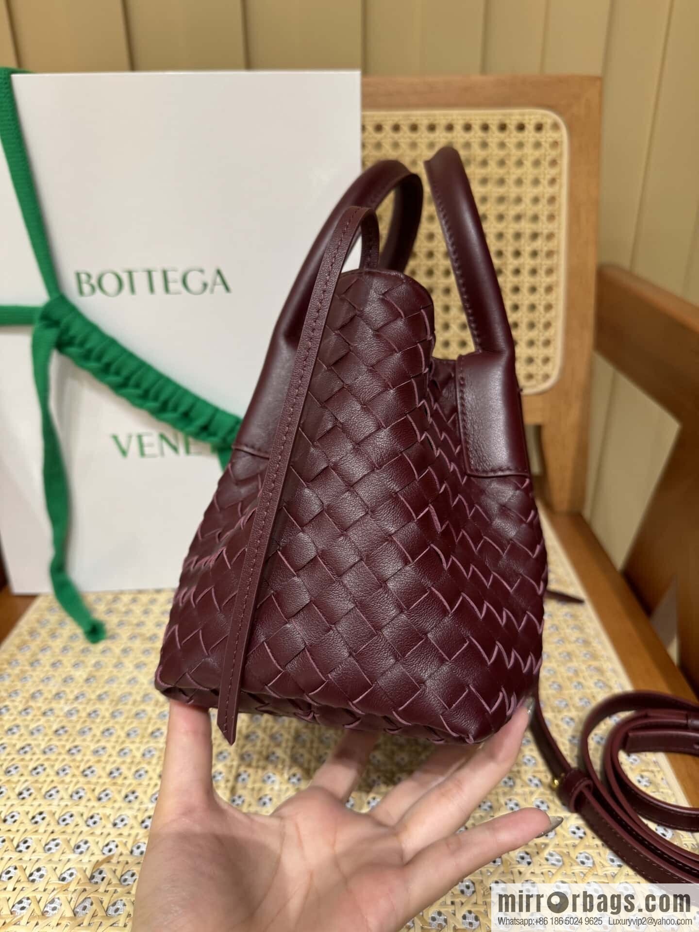 BV small Pinacoteca tote bag, Barolo burgundy 819004
