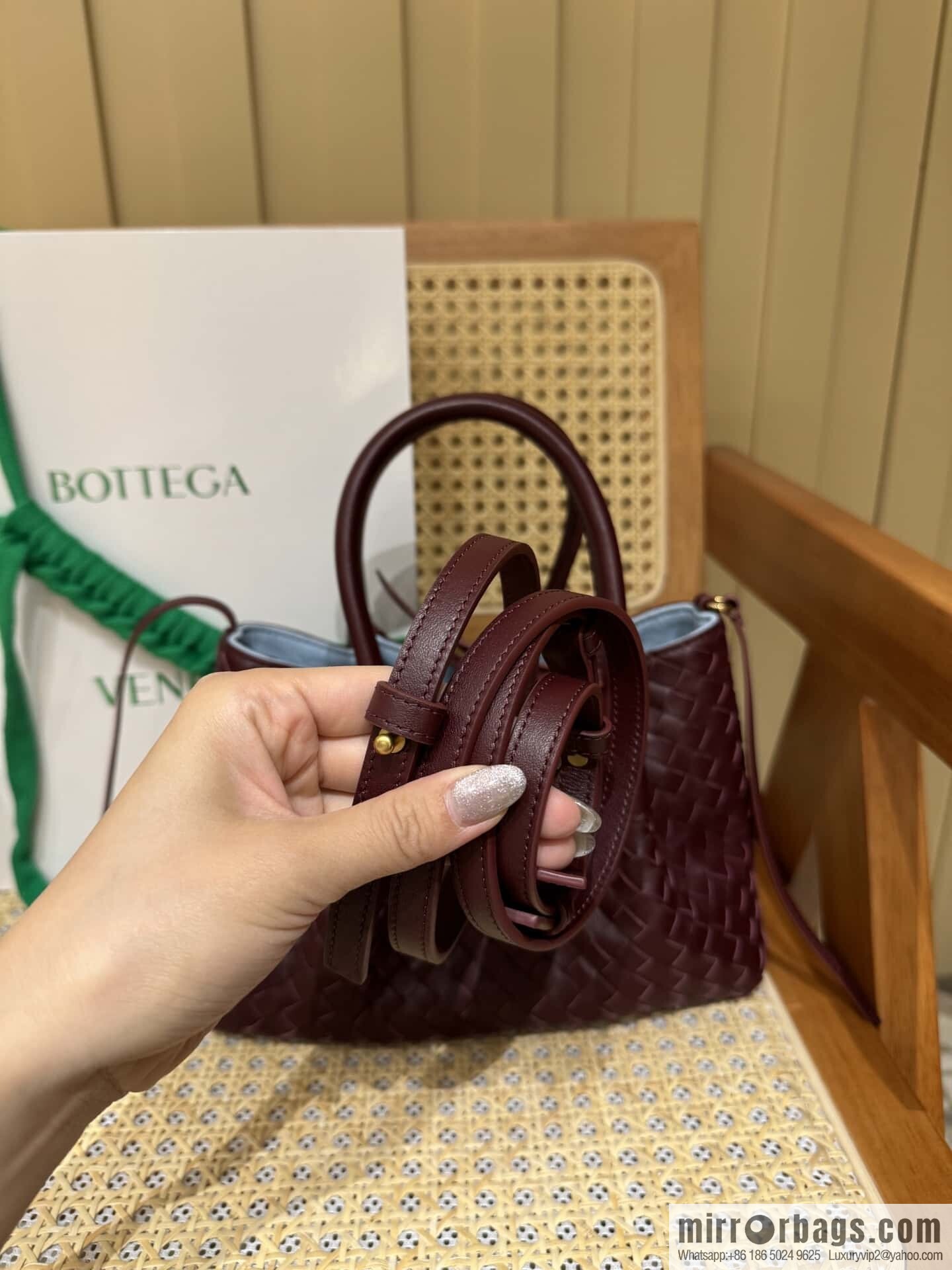 BV small Pinacoteca tote bag, Barolo burgundy 819004