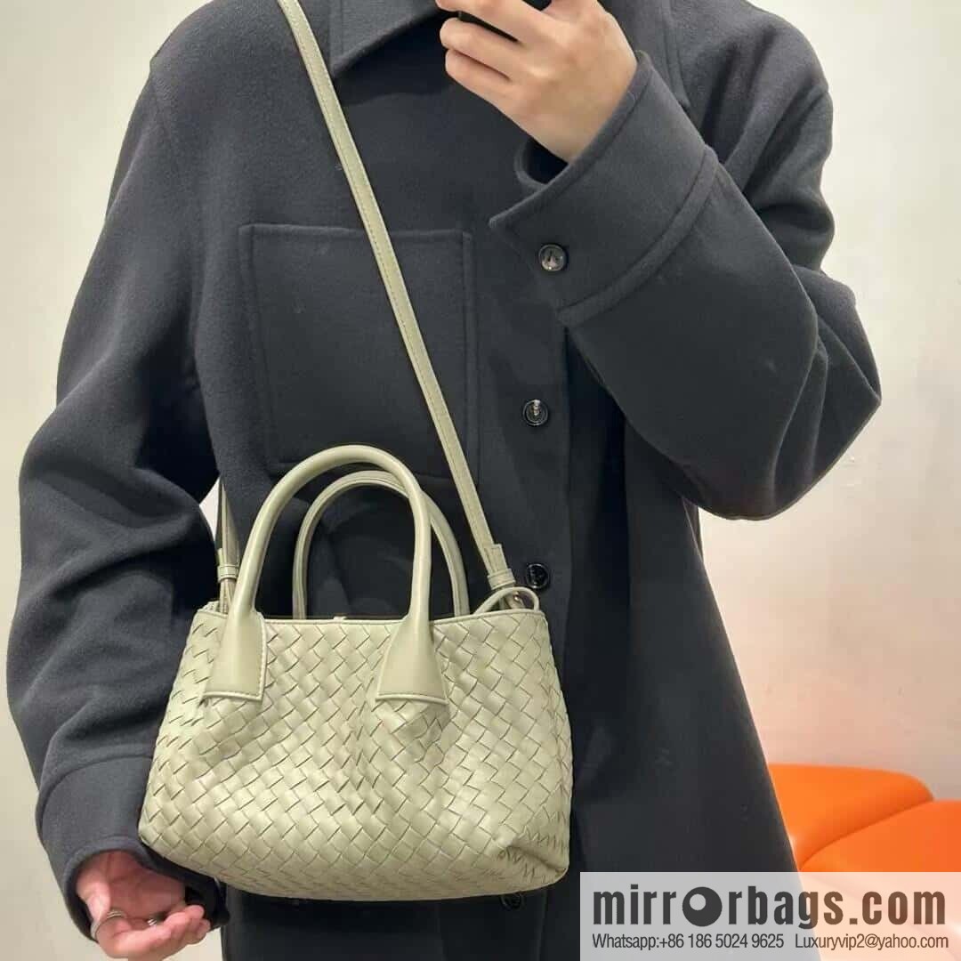 BV small Pinacoteca tote bag, travertine green 819004