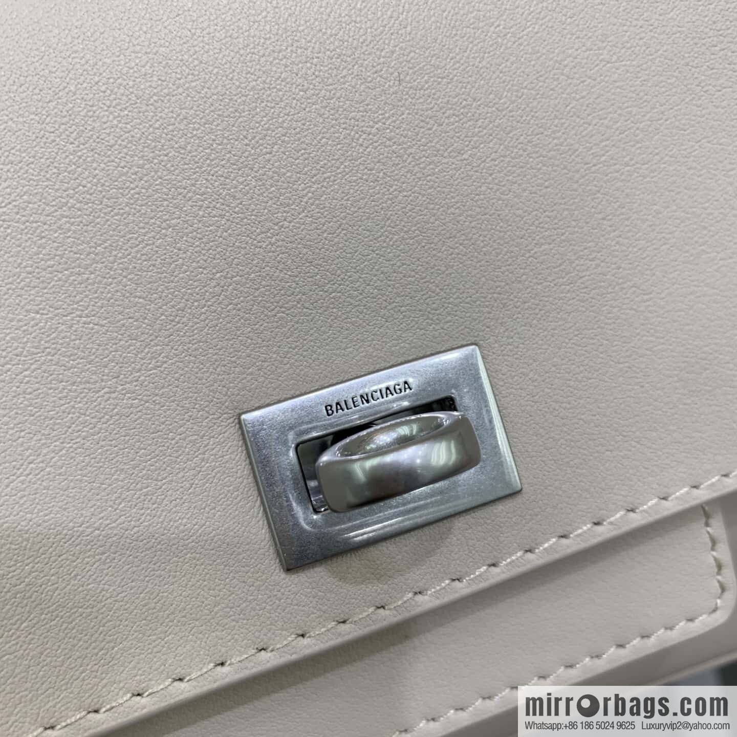 Balenciaga's new Bel Air Clutch flip clutch bag 843943 [light pink]