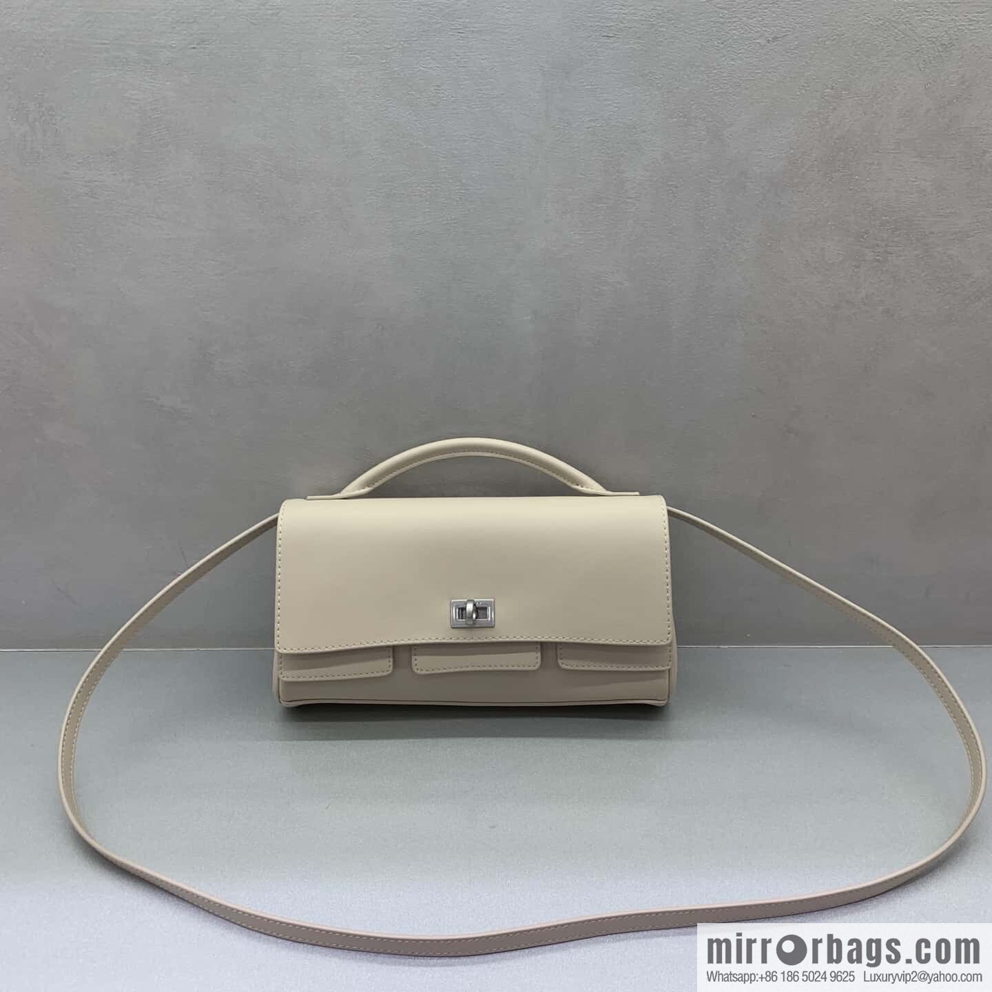 Balenciaga's new Bel Air Clutch flip clutch bag 843943 [light pink]