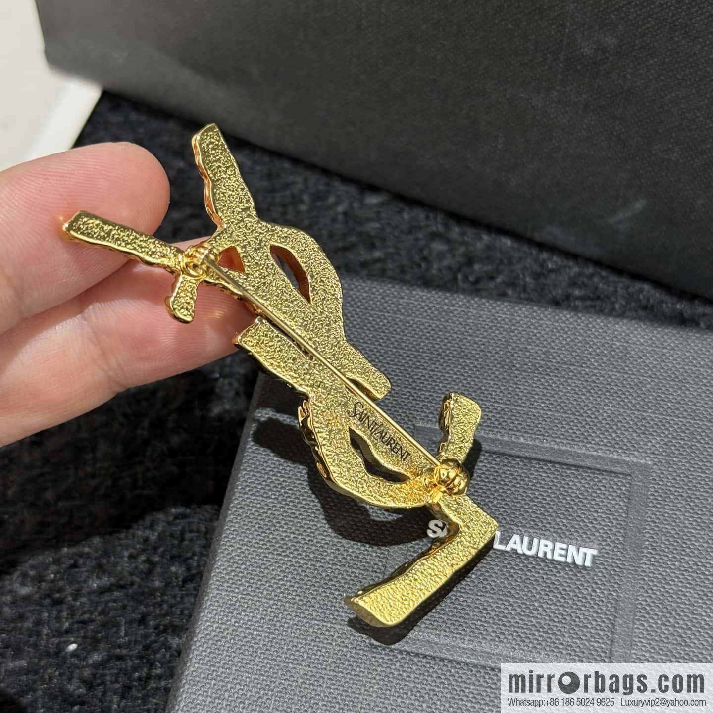 ❗️New ❗️ Saint Laurent YSL Gold Brooch