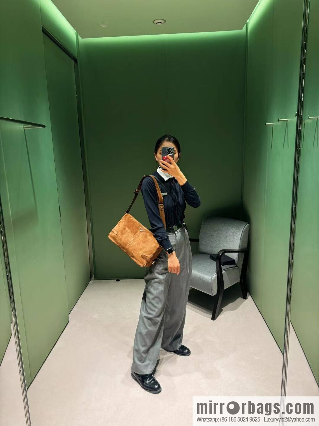 PRADA new mailman bag 2VH187 leather