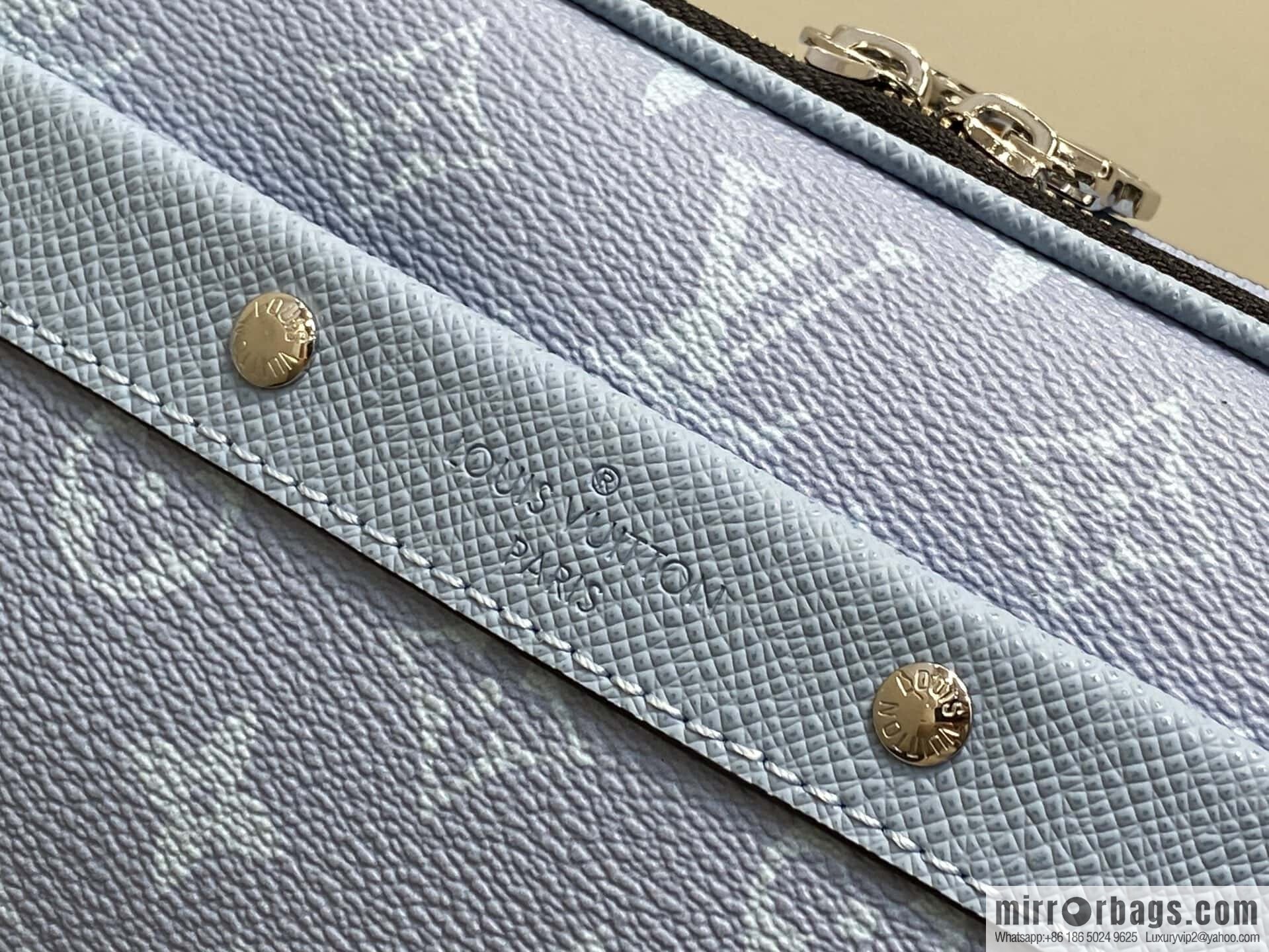 [Boutique‑grade] M14073 light blue, men's bag messenger bag ALPHA messenger bag
