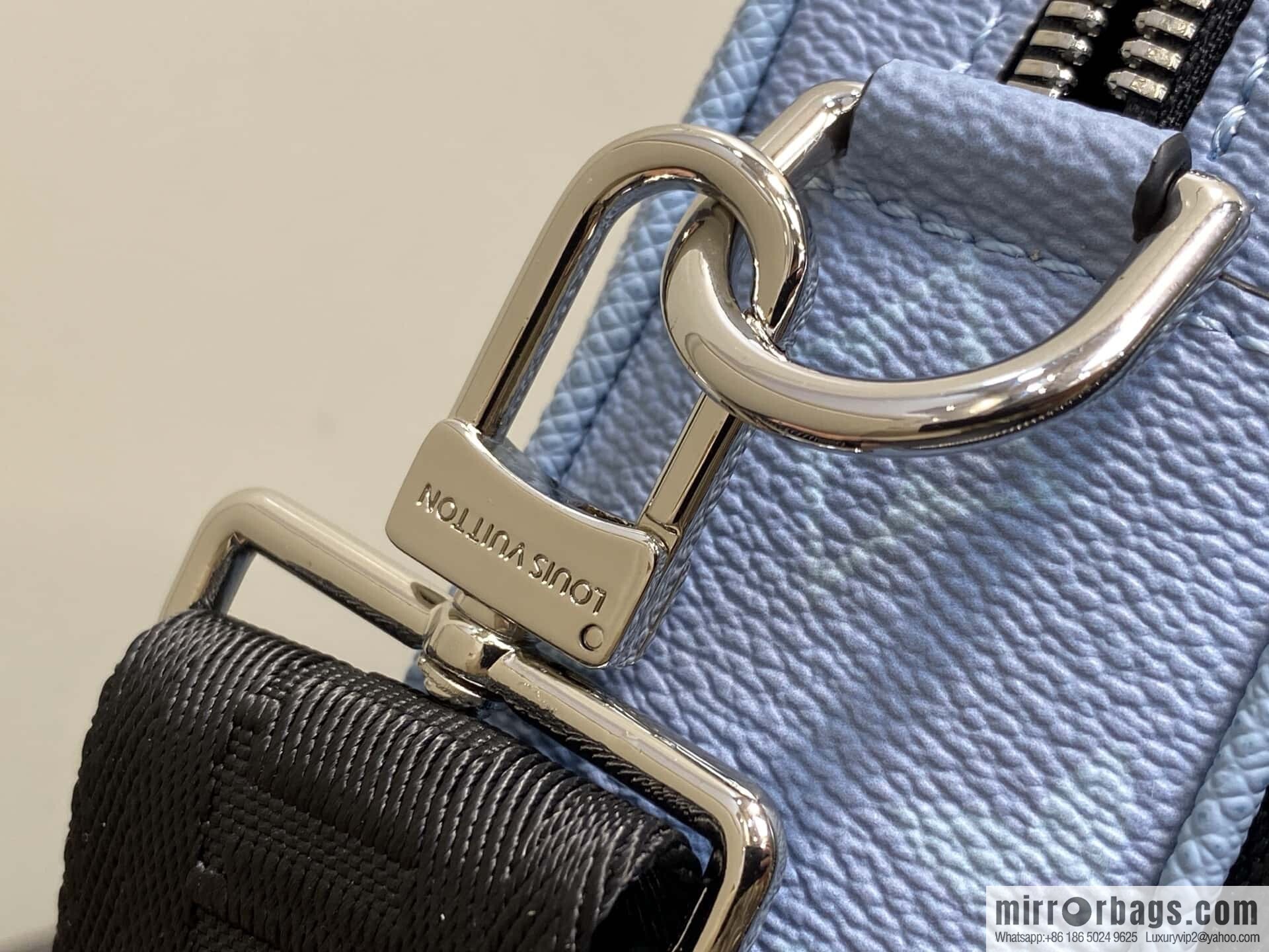 [Boutique‑grade] M14073 light blue, men's bag messenger bag ALPHA messenger bag
