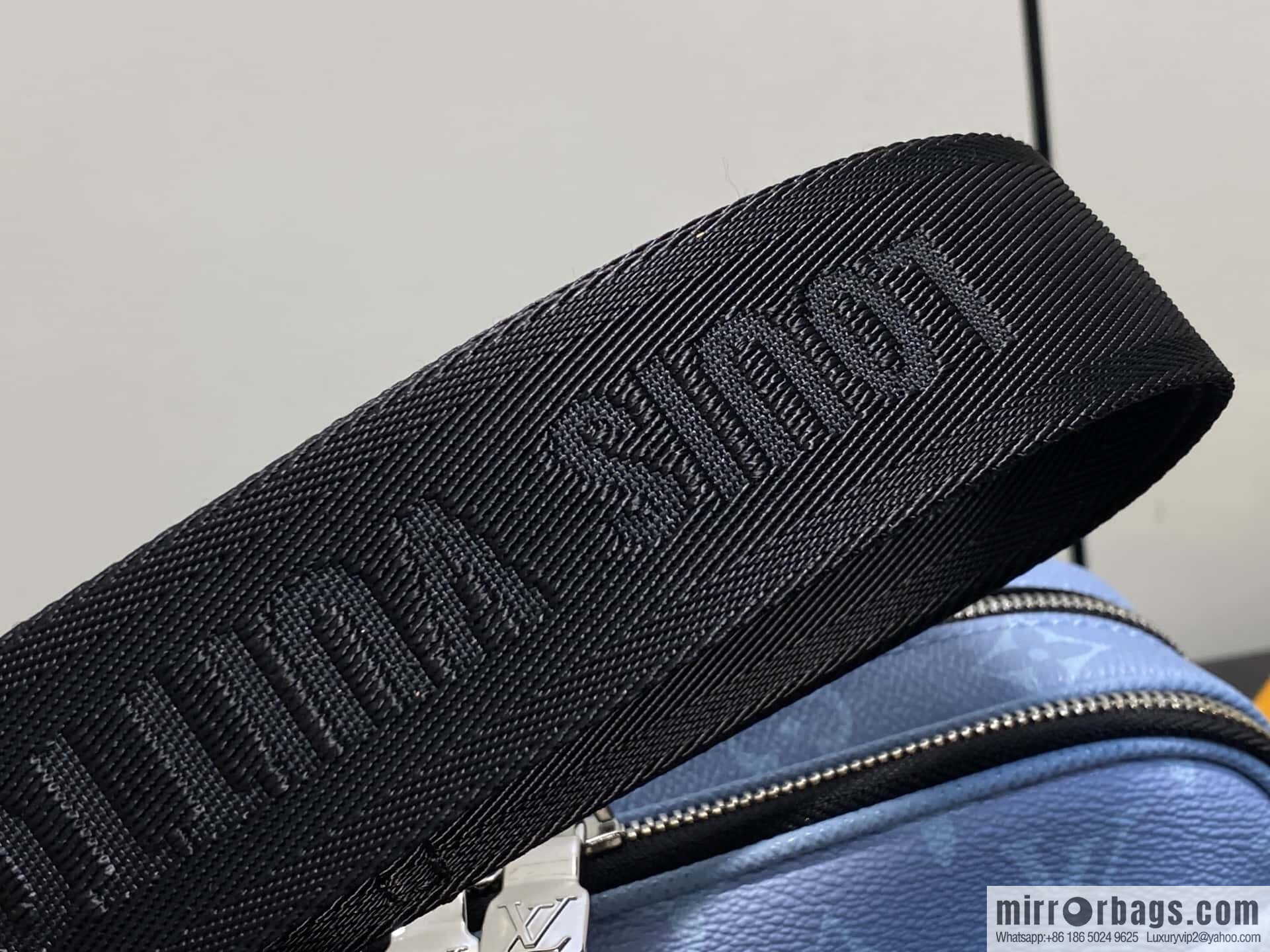 [Boutique‑grade] M14073 light blue, men's bag messenger bag ALPHA messenger bag