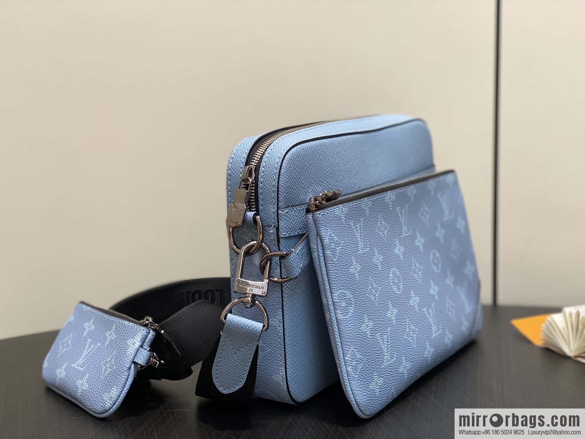 [Boutique‑grade] M14069 light blue, men's bag messenger bag three-piece TRIO messenger bag