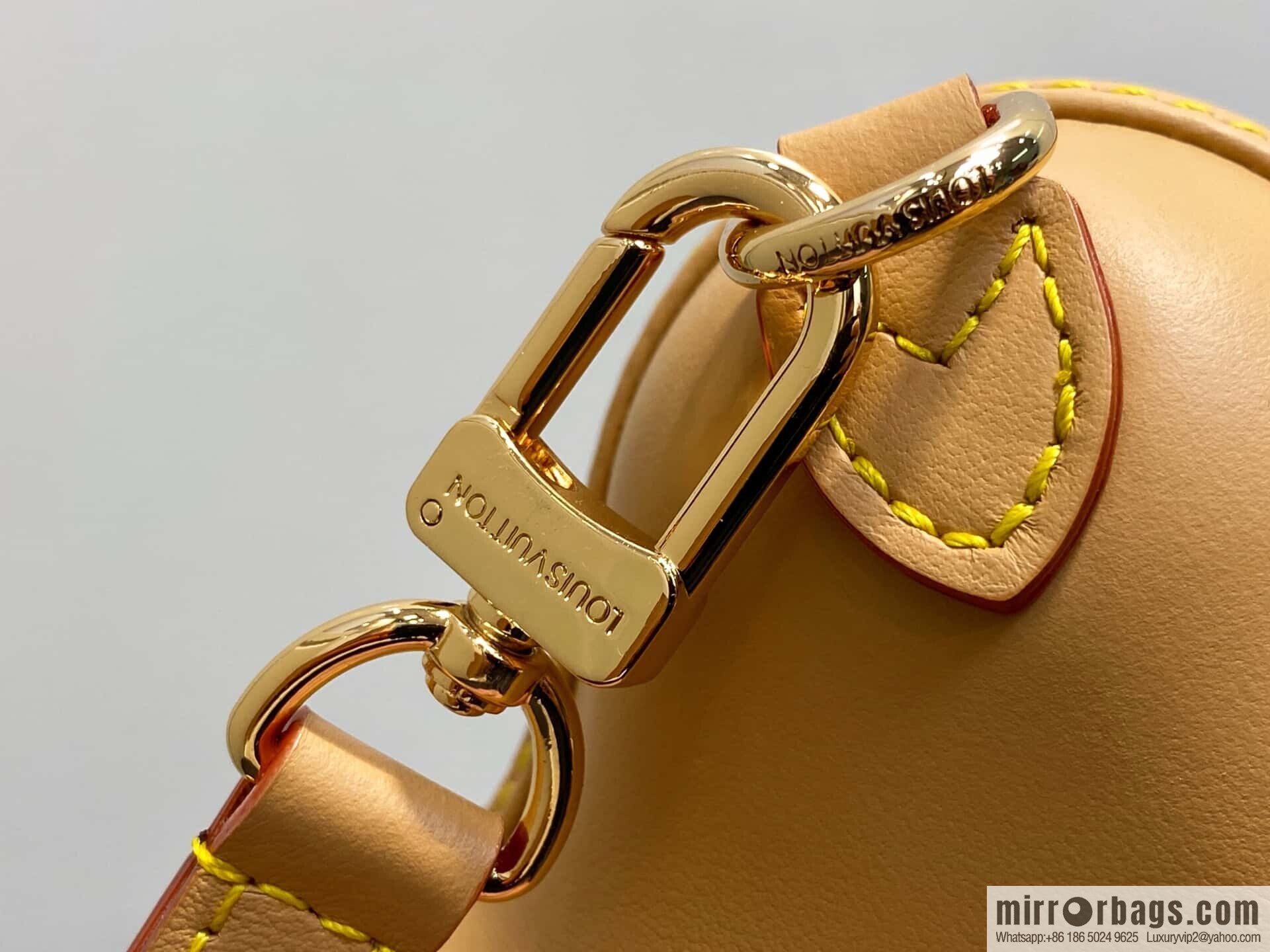 [Boutique‑grade] M12615 presbyopia, bone bag BONE mini handbag Bone mini handbag