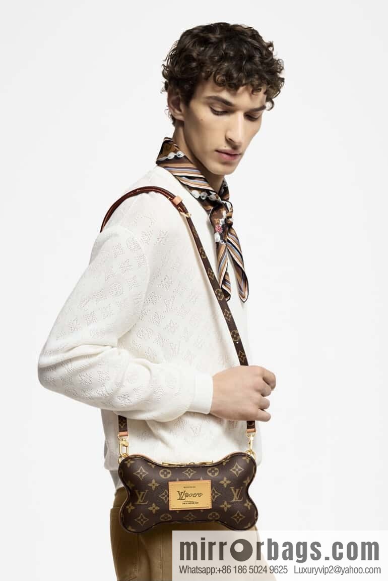 [Boutique‑grade] M12615 presbyopia, bone bag BONE mini handbag Bone mini handbag