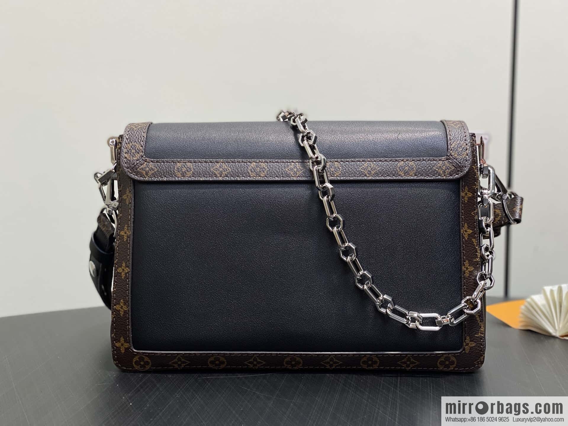 [Boutique‑grade] M13450 presbyopia black, full leather Daphne DAUPHINE SOFT medium handbag