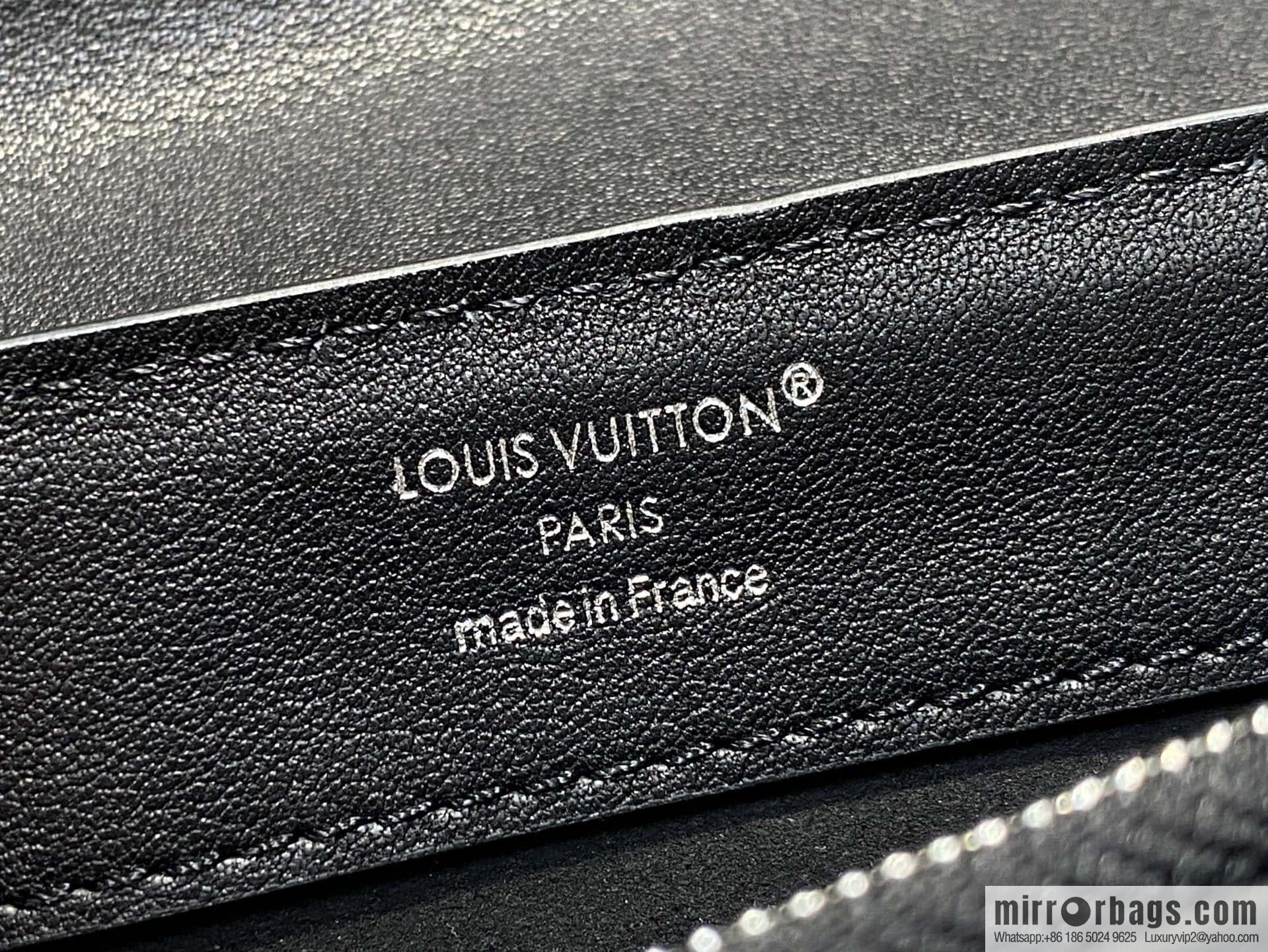 [Boutique‑grade] M13450 presbyopia black, full leather Daphne DAUPHINE SOFT medium handbag