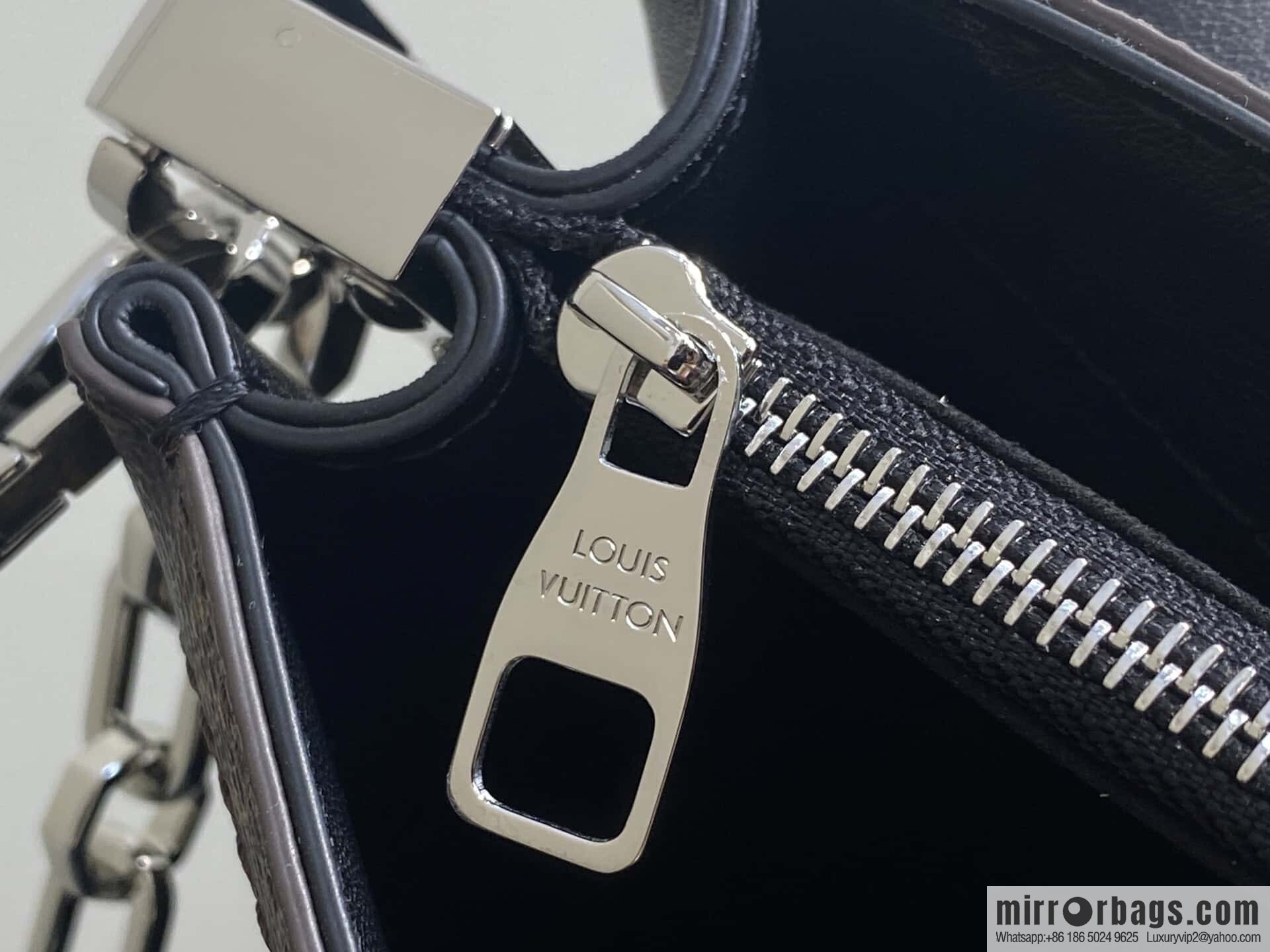 [Boutique‑grade] M13450 presbyopia black, full leather Daphne DAUPHINE SOFT medium handbag