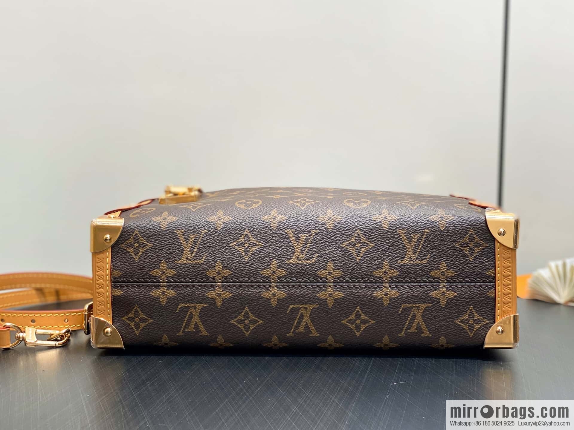 [Boutique‑grade] M14513 presbyopia, soft box chain bag SIDE TRUNK large handbag
