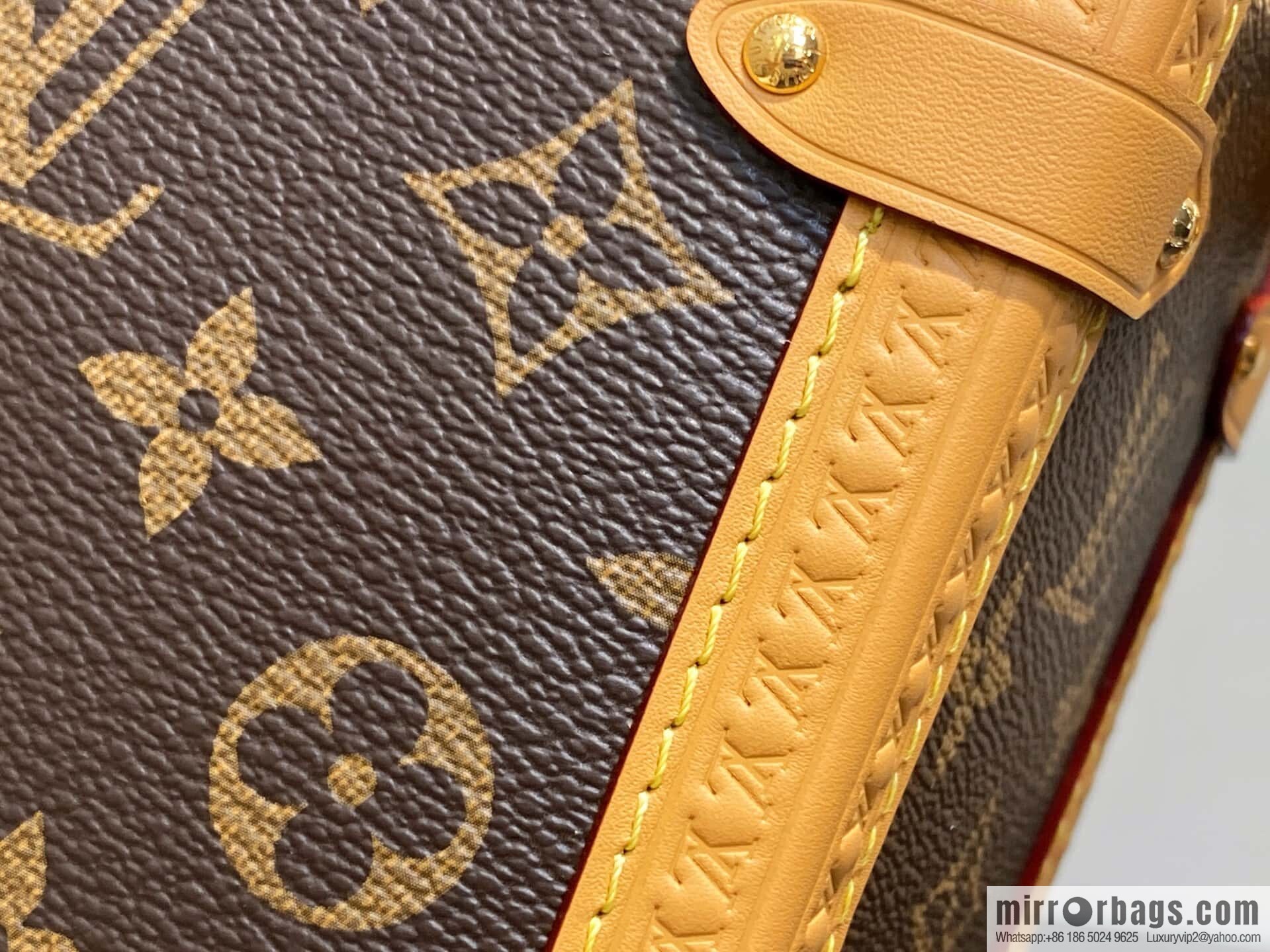 [Boutique‑grade] M14513 presbyopia, soft box chain bag SIDE TRUNK large handbag