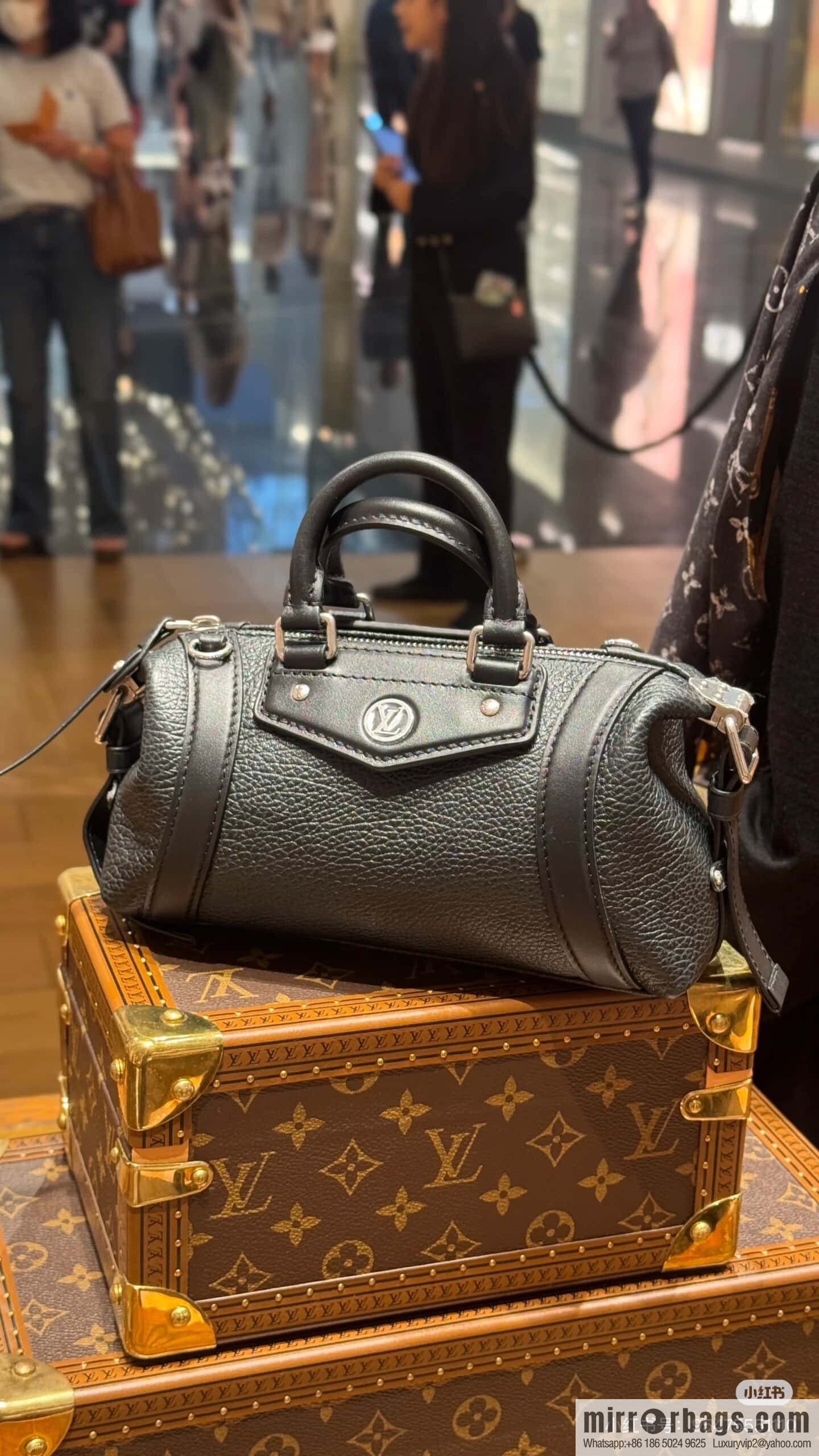 [Boutique‑grade] M14623 black, full leather locomotive bag NANO LV BIKER handbag