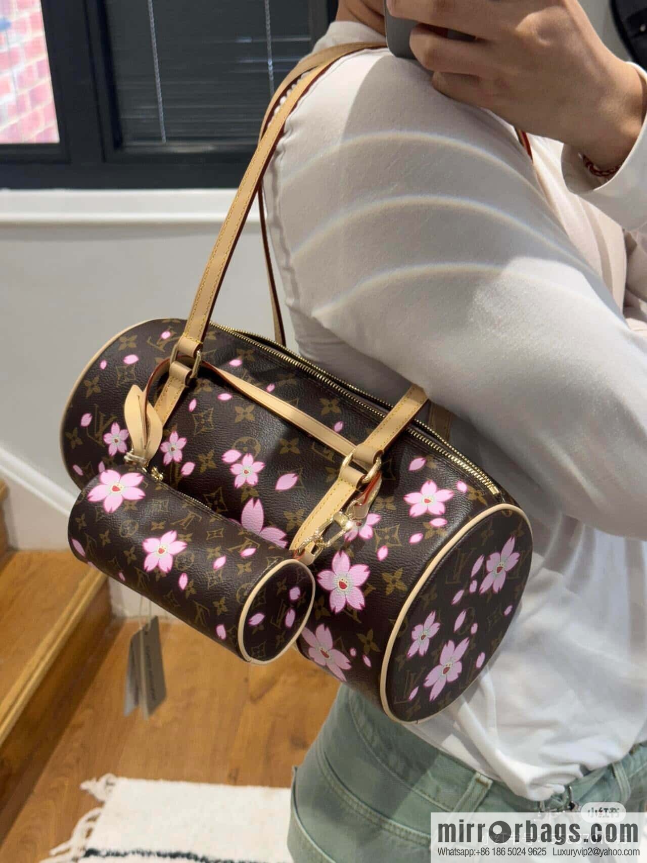 [Boutique‑grade] M13097 old flower, cherry blossom silk screen printed Babylon round drum bag LVXTM PAPILLON handbag