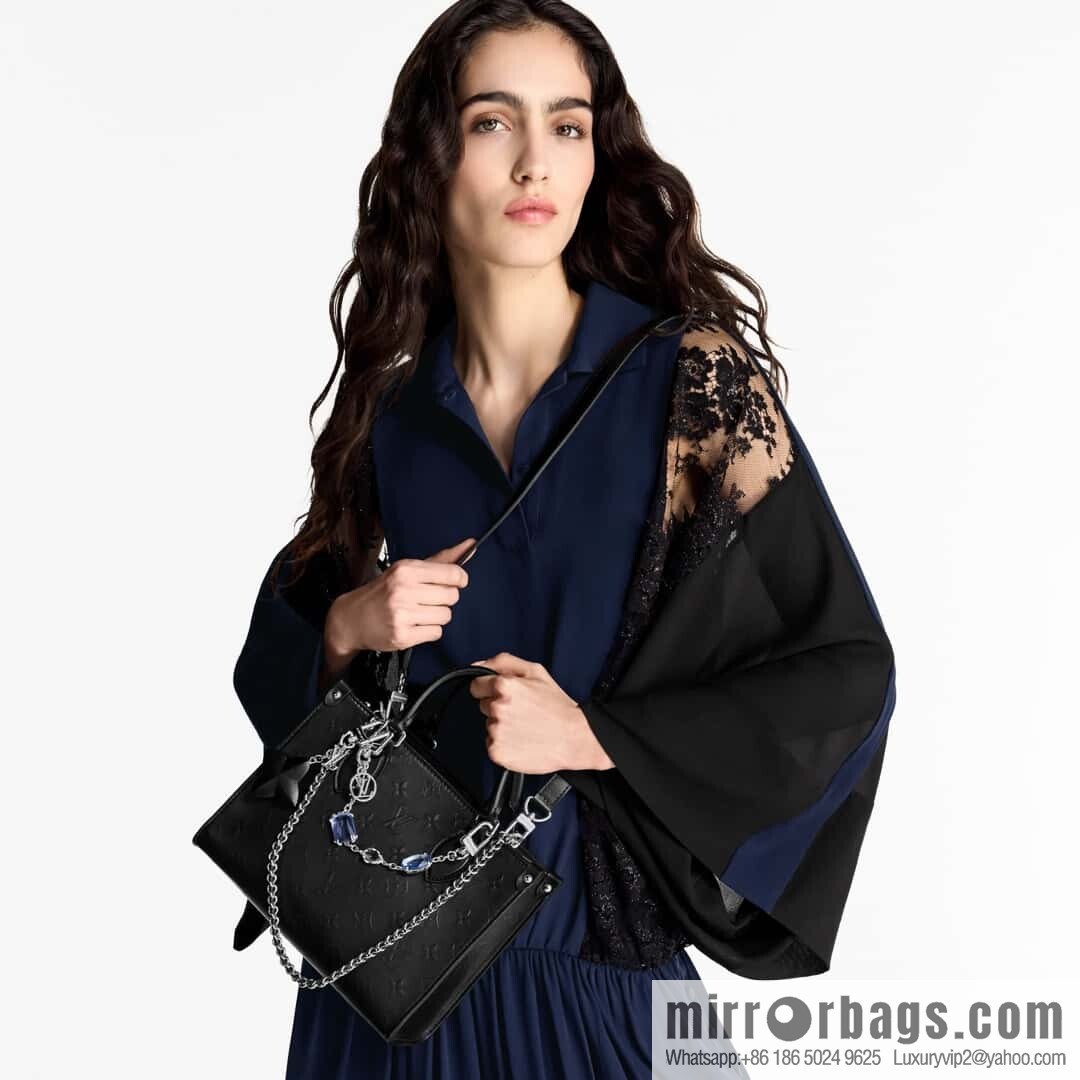 [Boutique‑grade] M13576 black, full leather square bag ONTHEGO small handbag