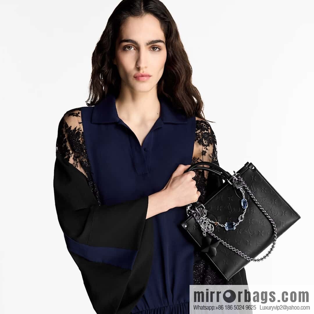 [Boutique‑grade] M13576 black, full leather square bag ONTHEGO small handbag