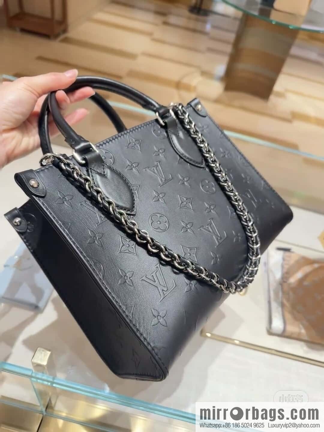 [Boutique‑grade] M13576 black, full leather square bag ONTHEGO small handbag