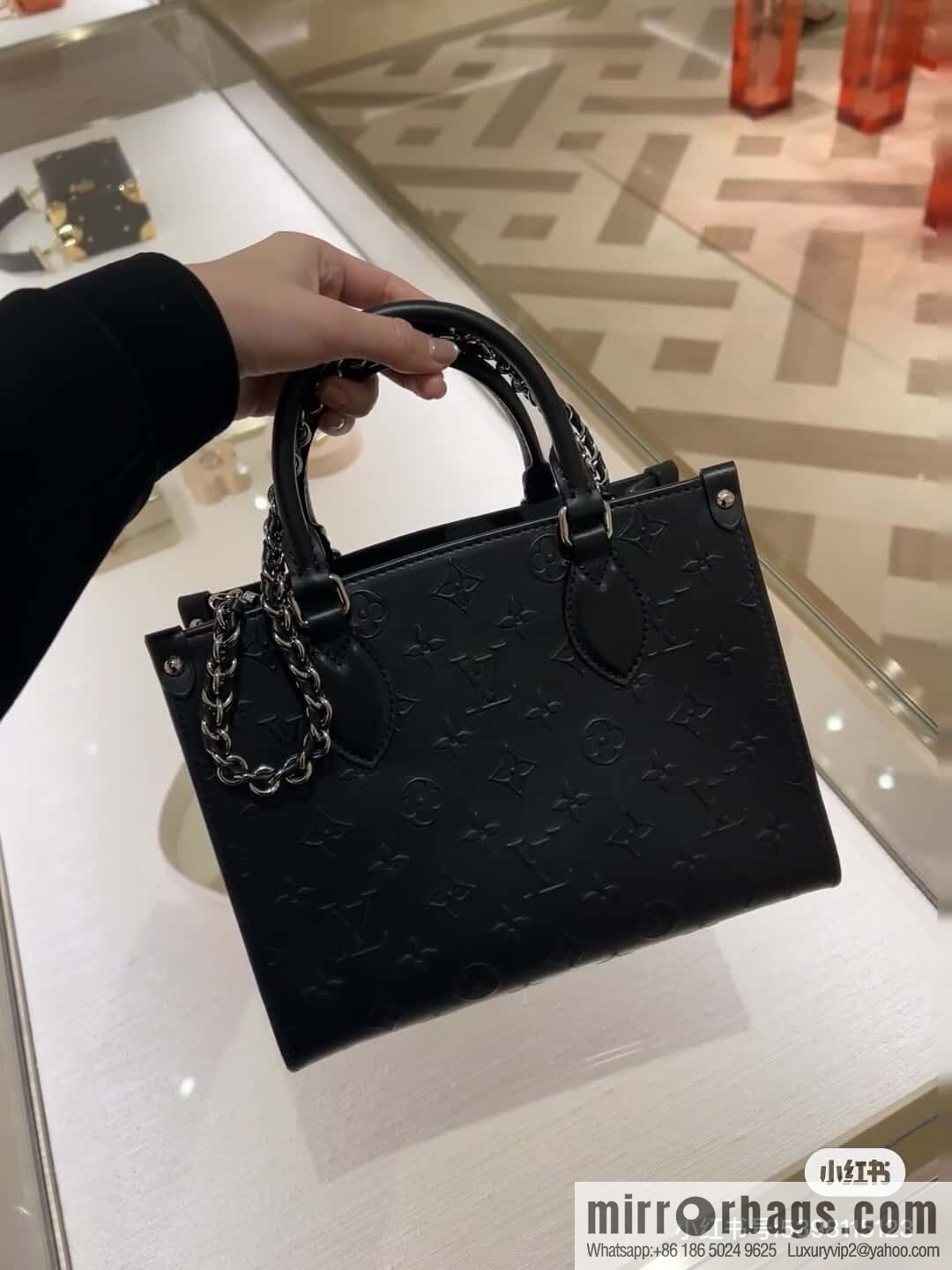 [Boutique‑grade] M13576 black, full leather square bag ONTHEGO small handbag