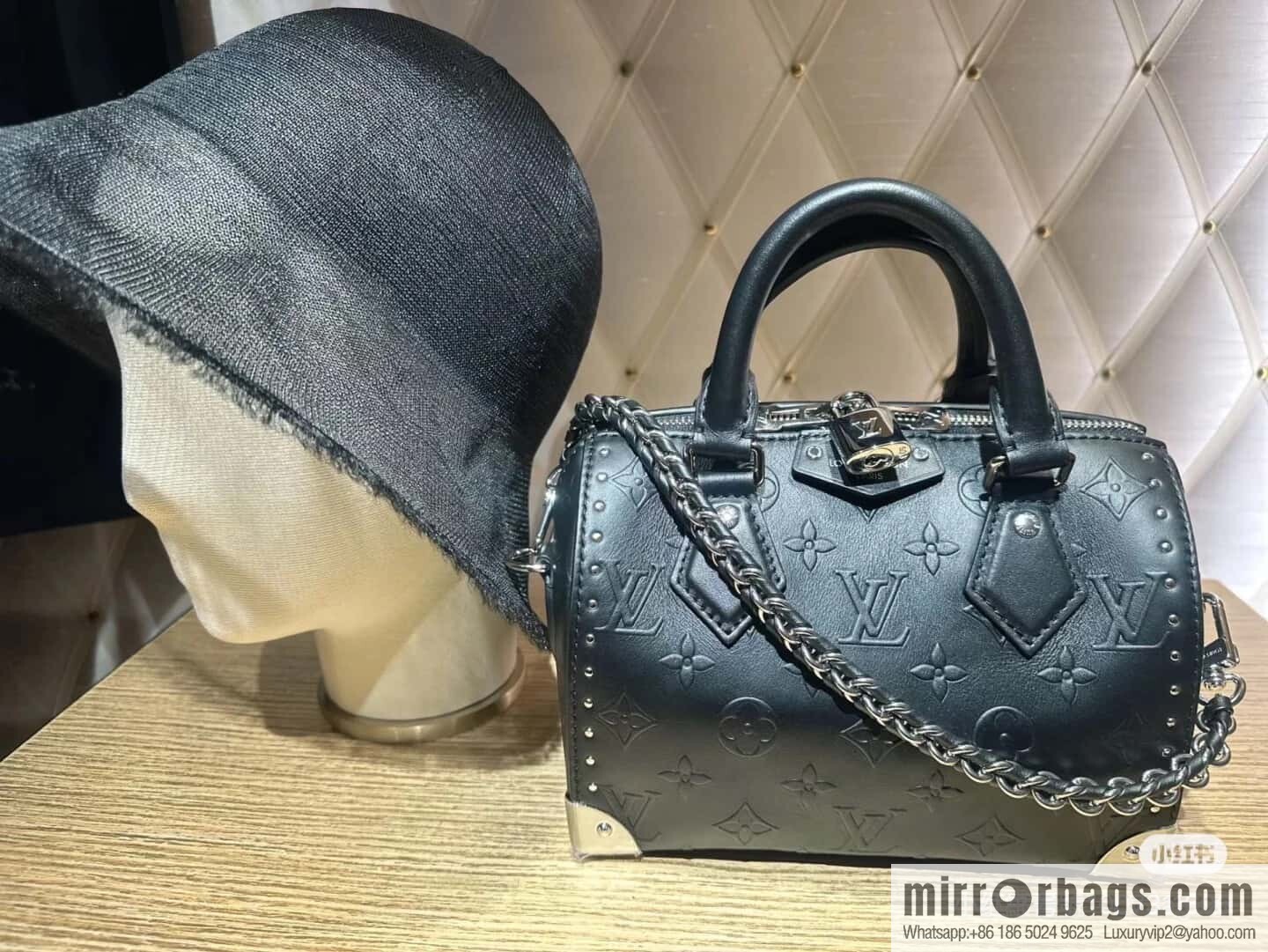 [Boutique‑grade] M14575 black, full leather speedy pillow bag SPEEDY TRUNK 20 handbag
