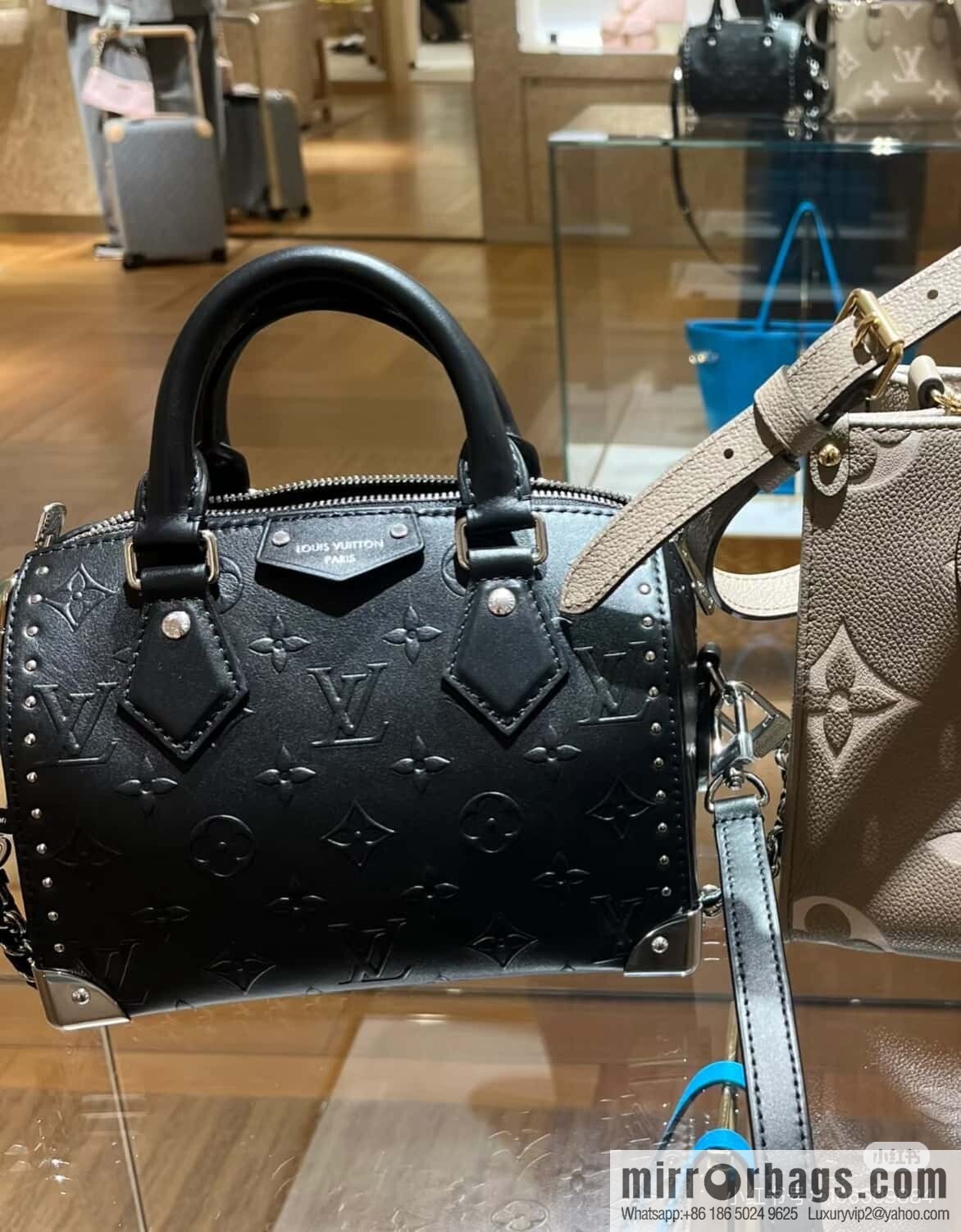 [Boutique‑grade] M14575 black, full leather speedy pillow bag SPEEDY TRUNK 20 handbag