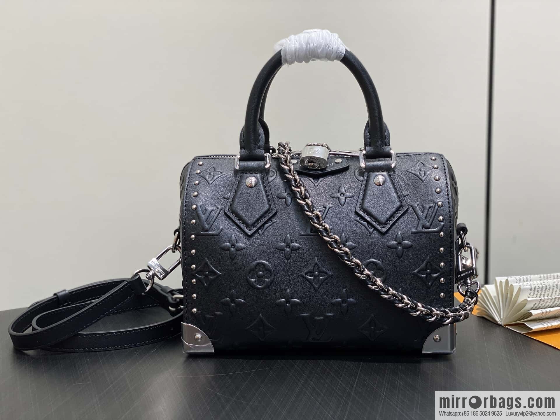 [Boutique‑grade] M14575 black, full leather speedy pillow bag SPEEDY TRUNK 20 handbag
