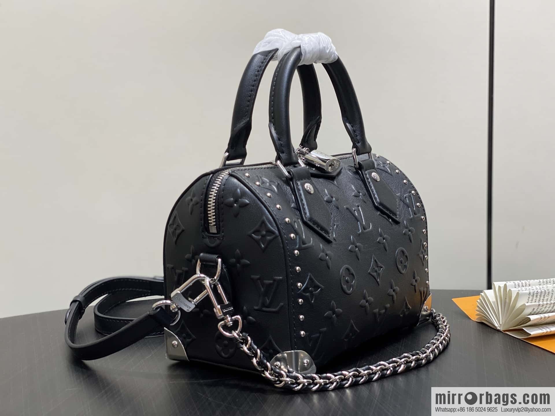 [Boutique‑grade] M14575 black, full leather speedy pillow bag SPEEDY TRUNK 20 handbag
