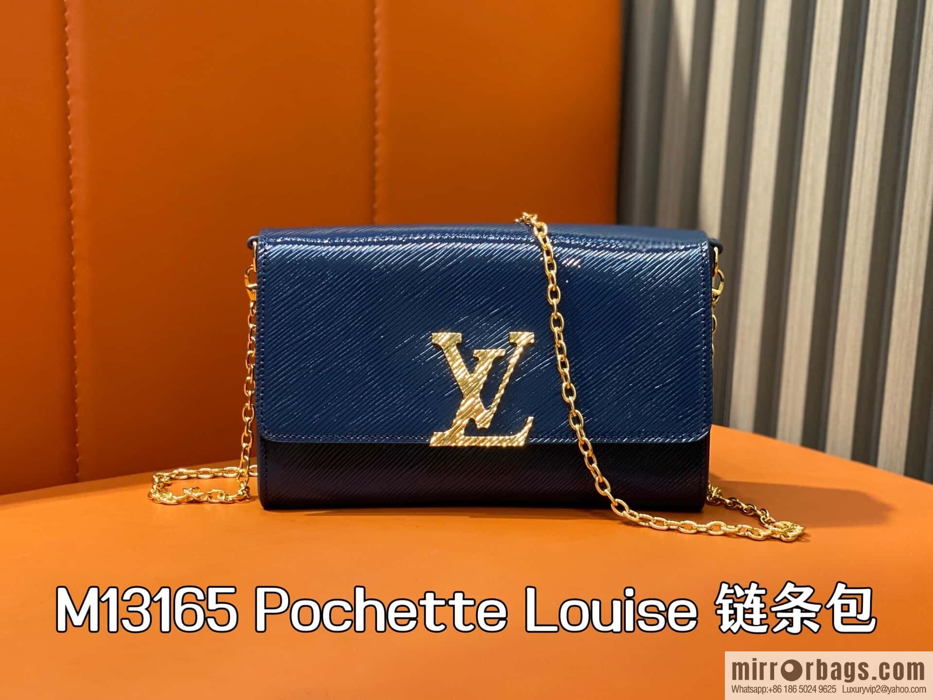 [Boutique‑grade] M13165 blue patent leather water ripple, chain bag sbwPochette Louise chain bag