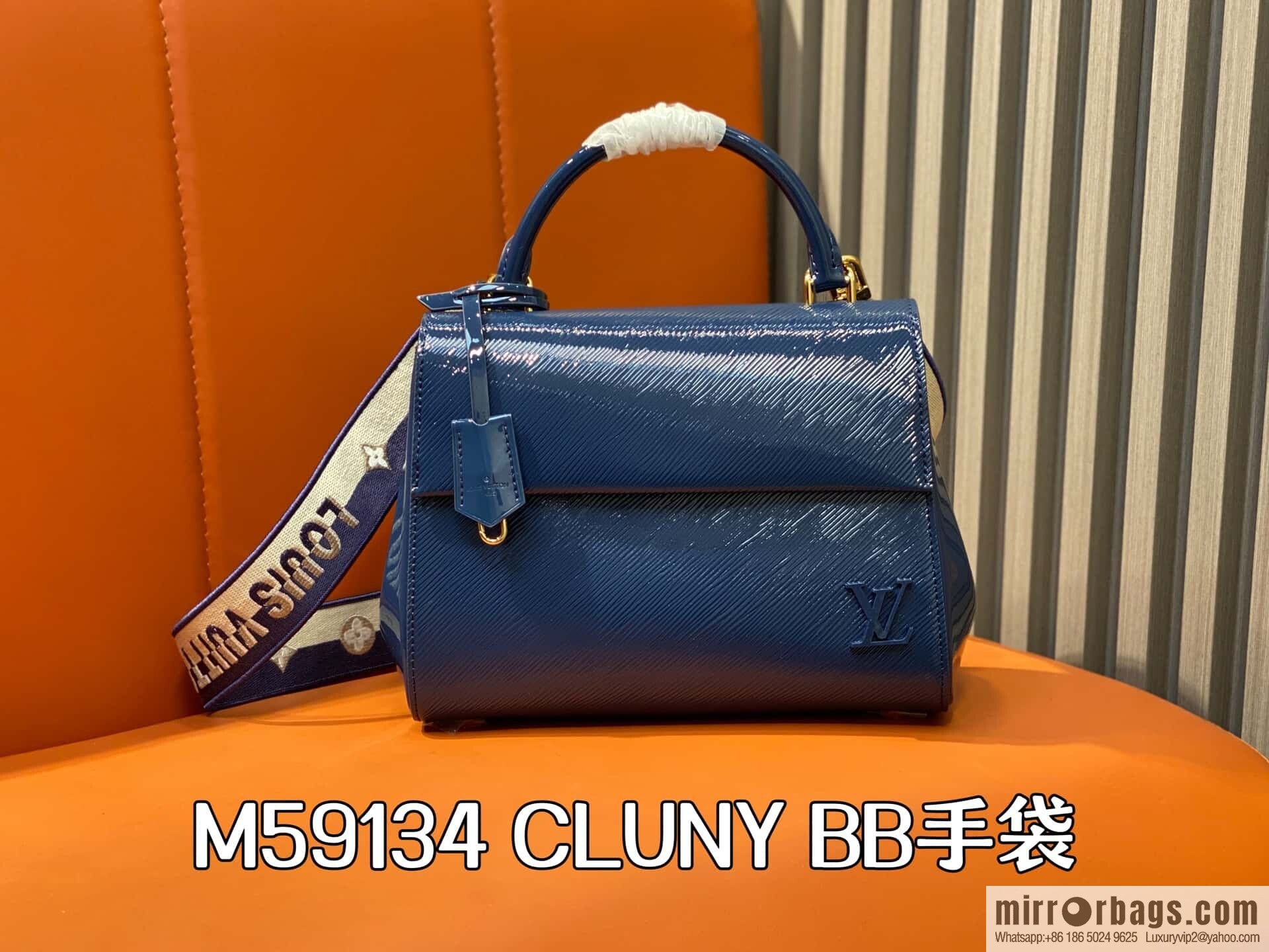 [Boutique‑grade] M59134 blue patent leather, water ripple handbag series CLUNY BB handbag