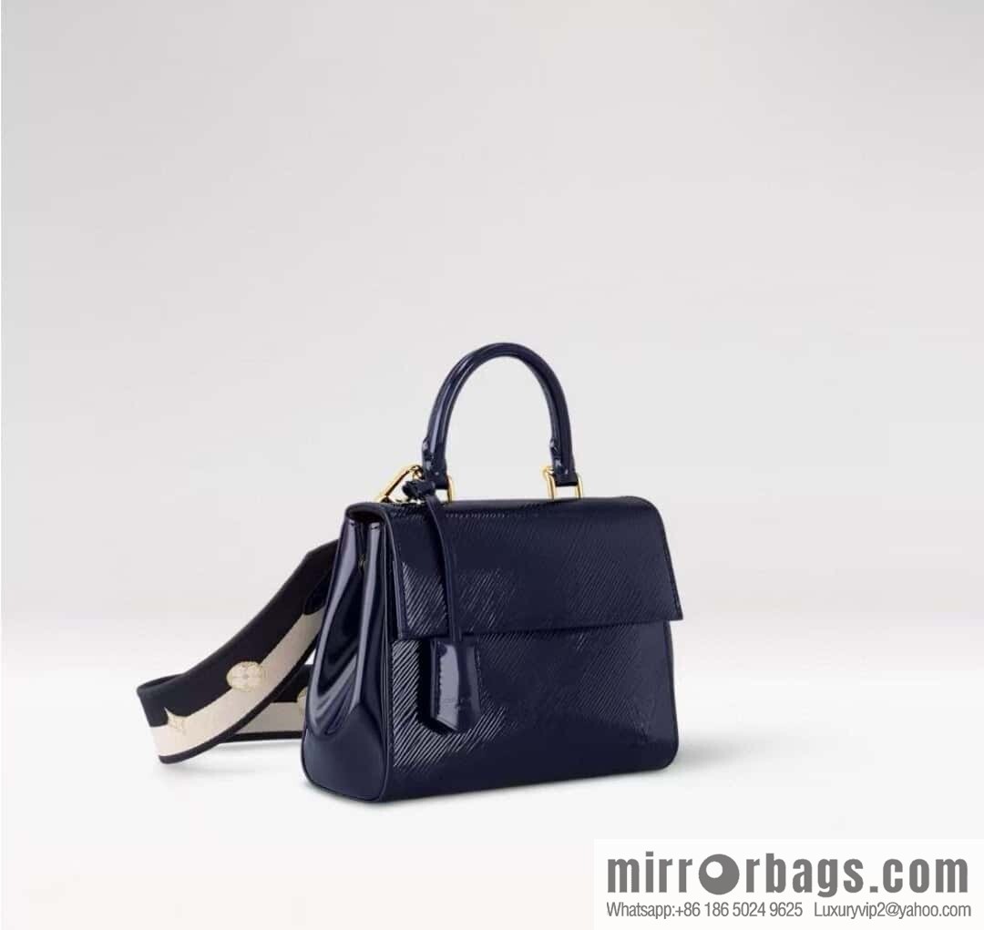 [Boutique‑grade] M58925 blue patent leather, water ripple handbag series CLUNY mini handbag