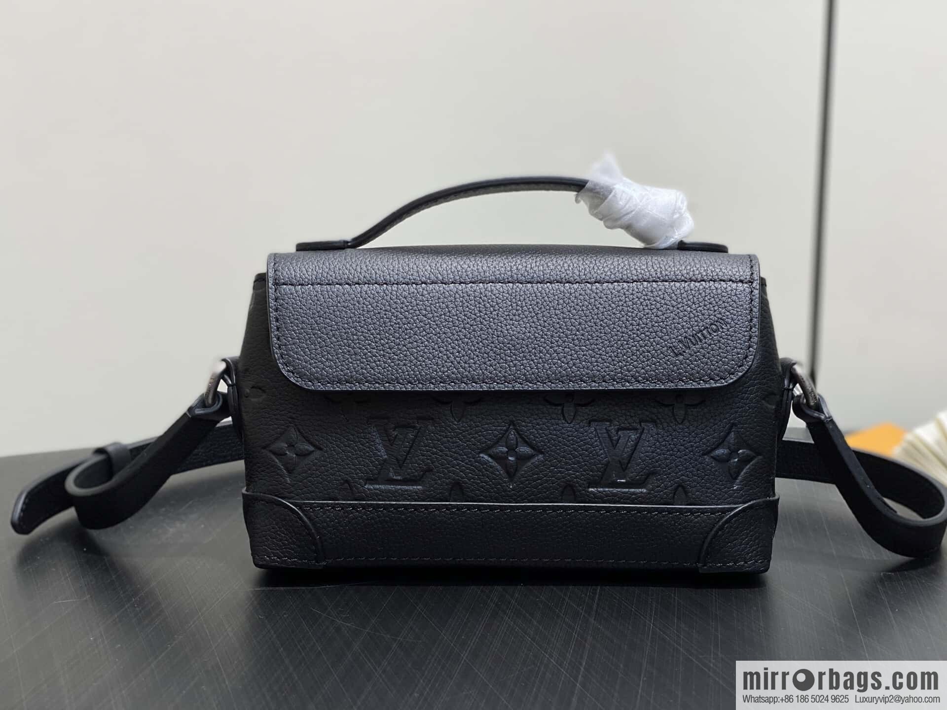 [Boutique‑grade] M13888 black, full leather embossed men's bag mini messenger bag Steamer East West mini handbag
