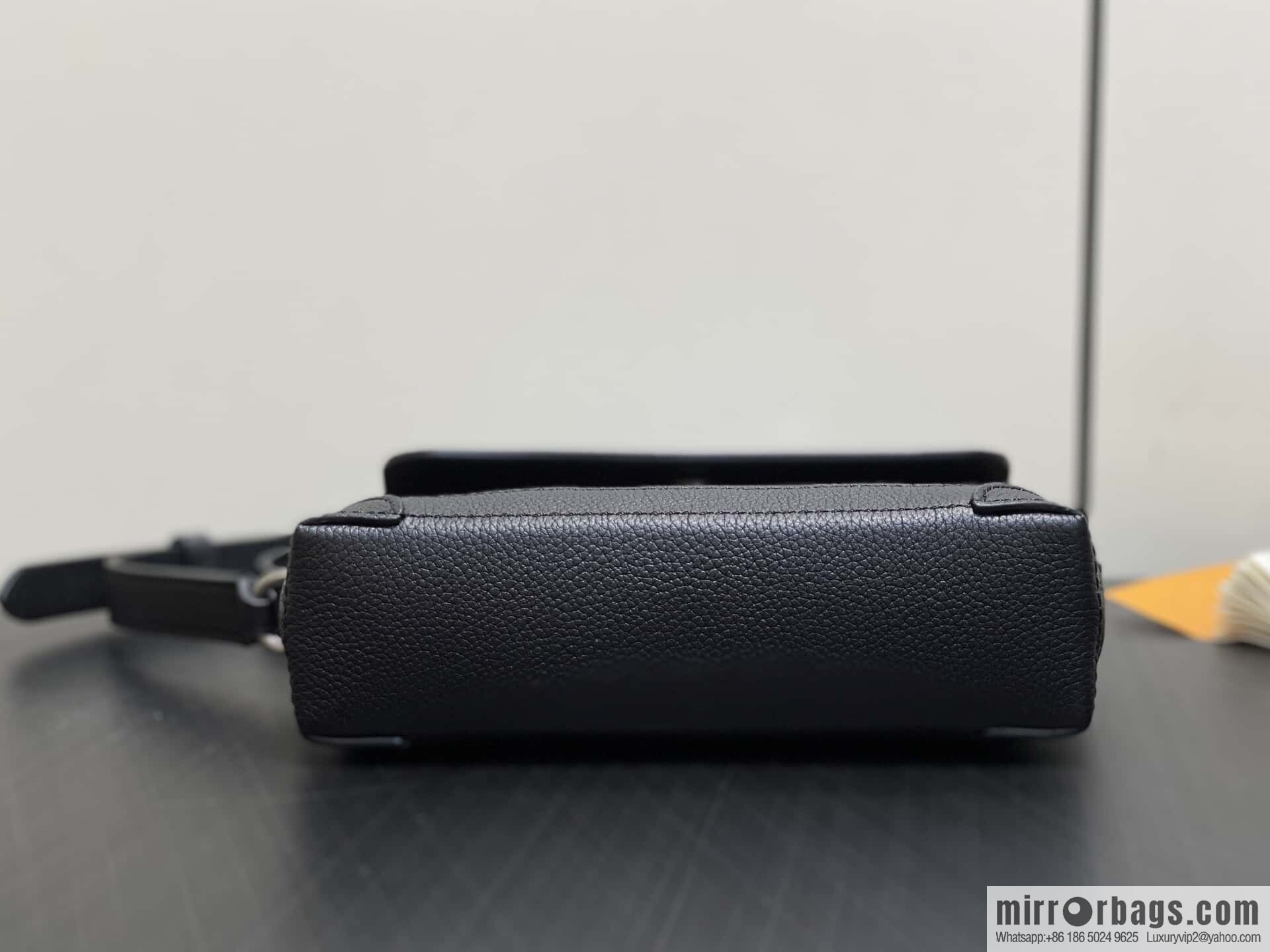 [Boutique‑grade] M13888 black, full leather embossed men's bag mini messenger bag Steamer East West mini handbag