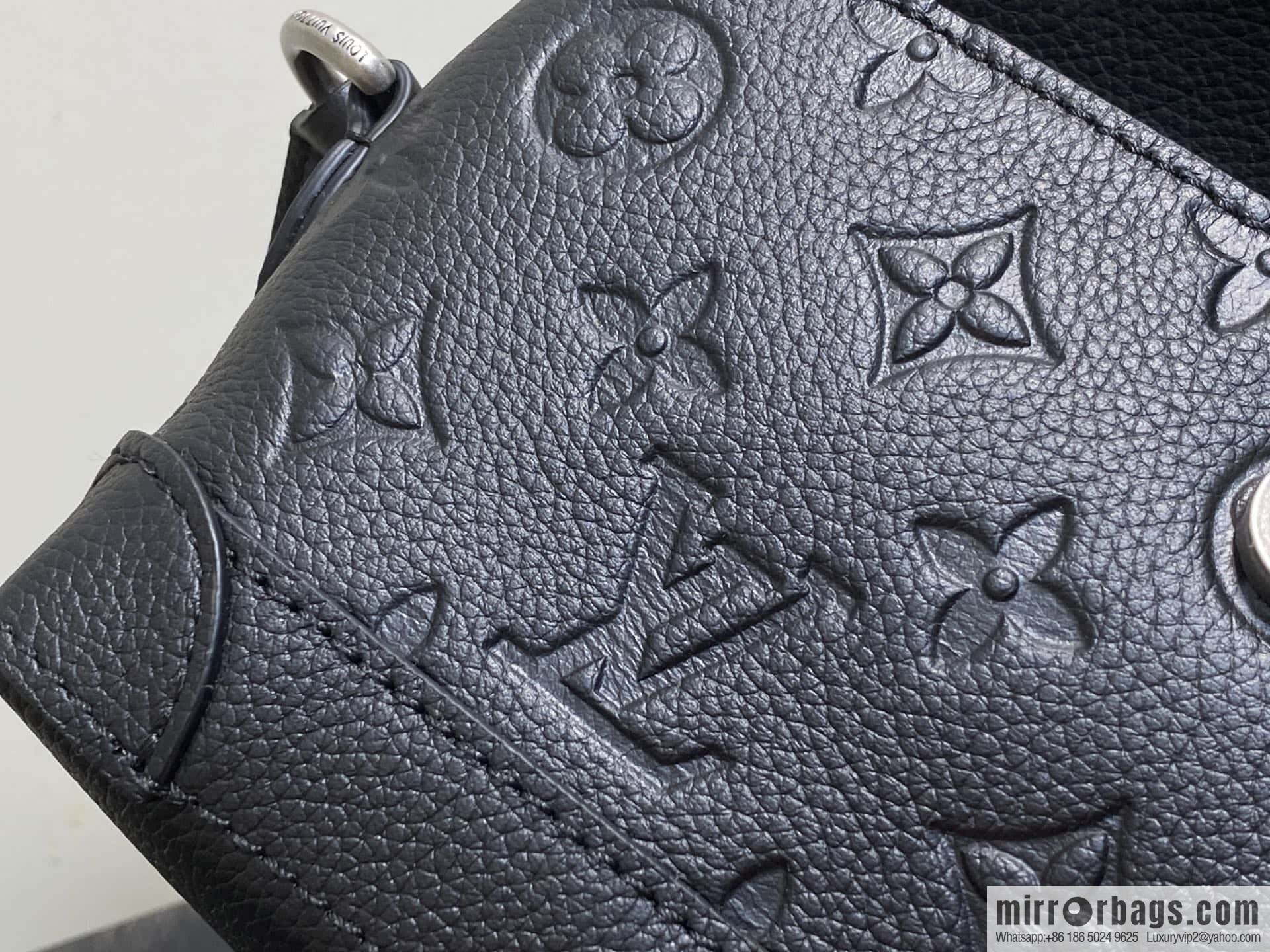 [Boutique‑grade] M13888 black, full leather embossed men's bag mini messenger bag Steamer East West mini handbag