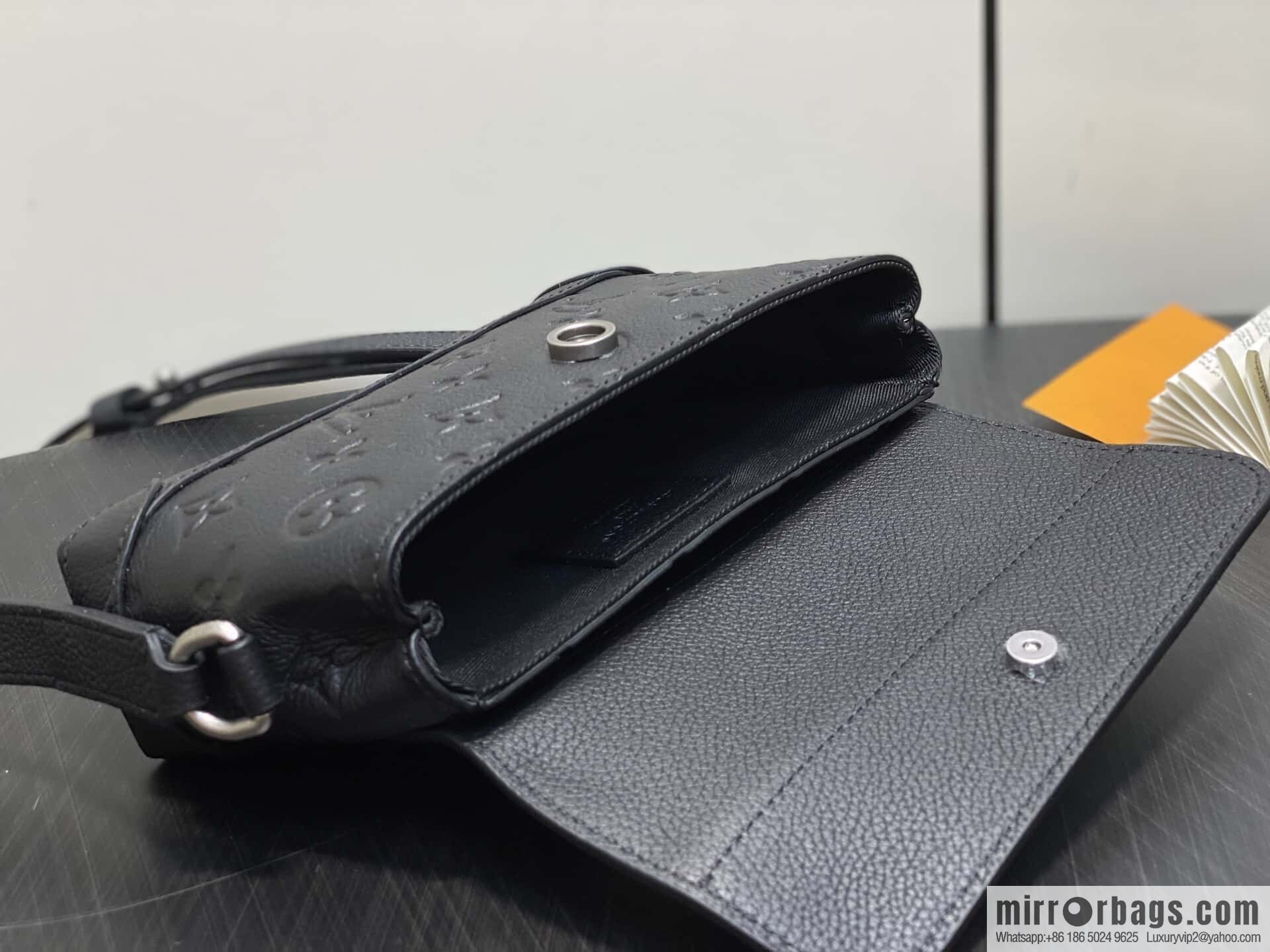 [Boutique‑grade] M13888 black, full leather embossed men's bag mini messenger bag Steamer East West mini handbag