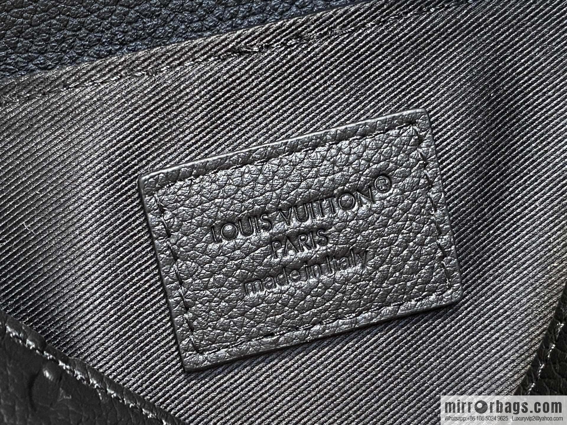 [Boutique‑grade] M13888 black, full leather embossed men's bag mini messenger bag Steamer East West mini handbag