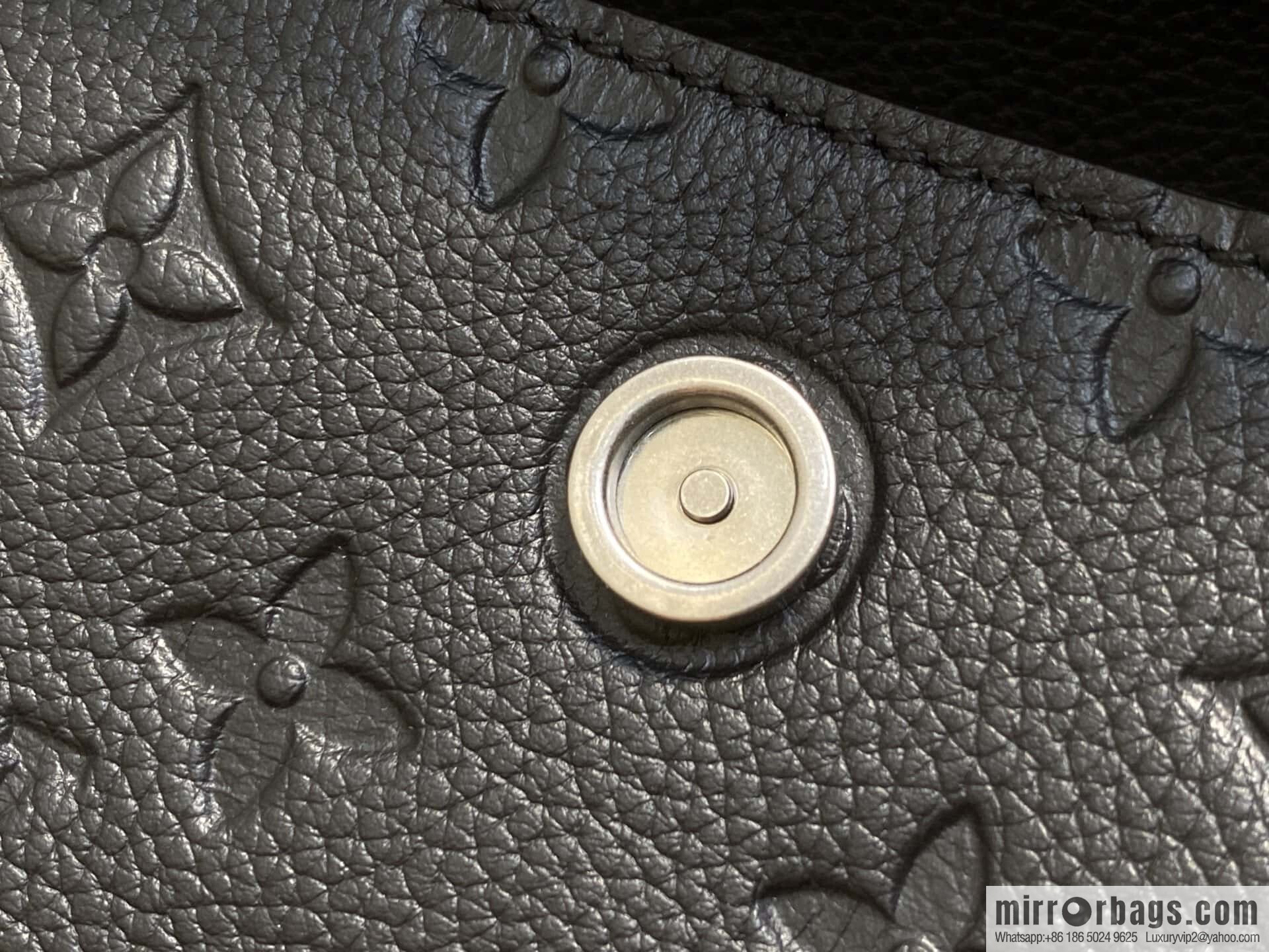 [Boutique‑grade] M13888 black, full leather embossed men's bag mini messenger bag Steamer East West mini handbag