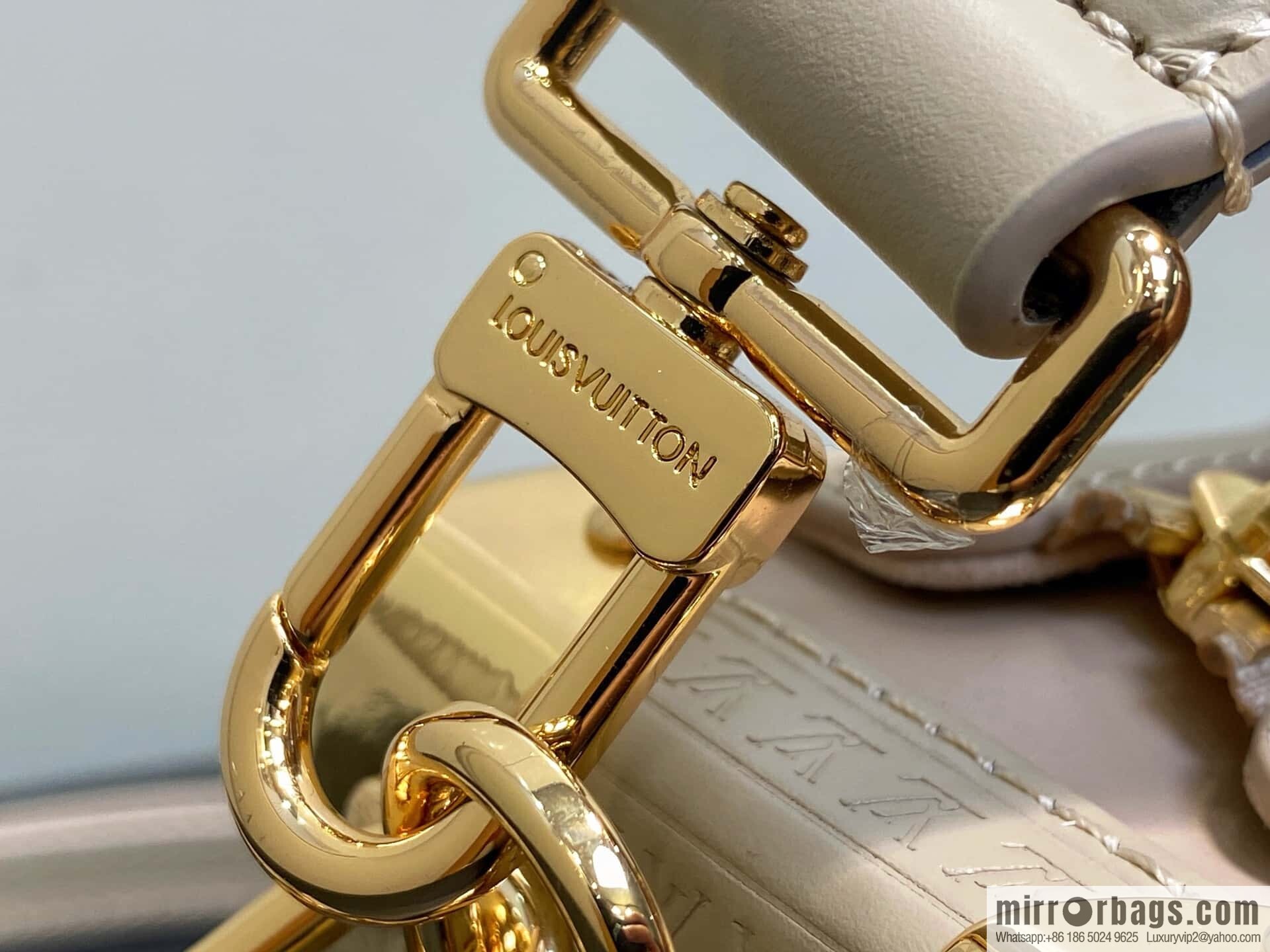 [Boutique‑grade] M14571 cream apricot, full leather soft box bag Side Trunk small handbag