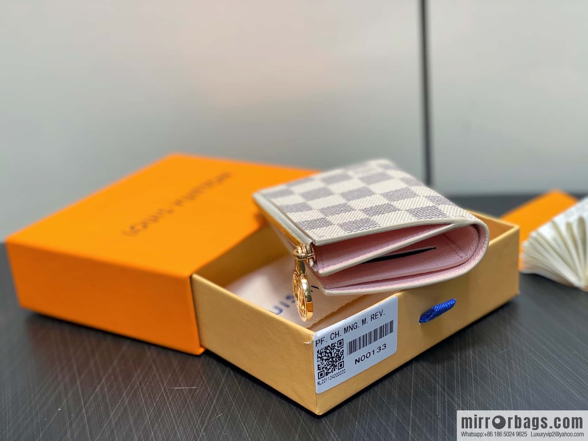 [Boutique‑grade] N00133 white grid pink, wallet 20% off change bag wallet Portefeuille Lisa wallet