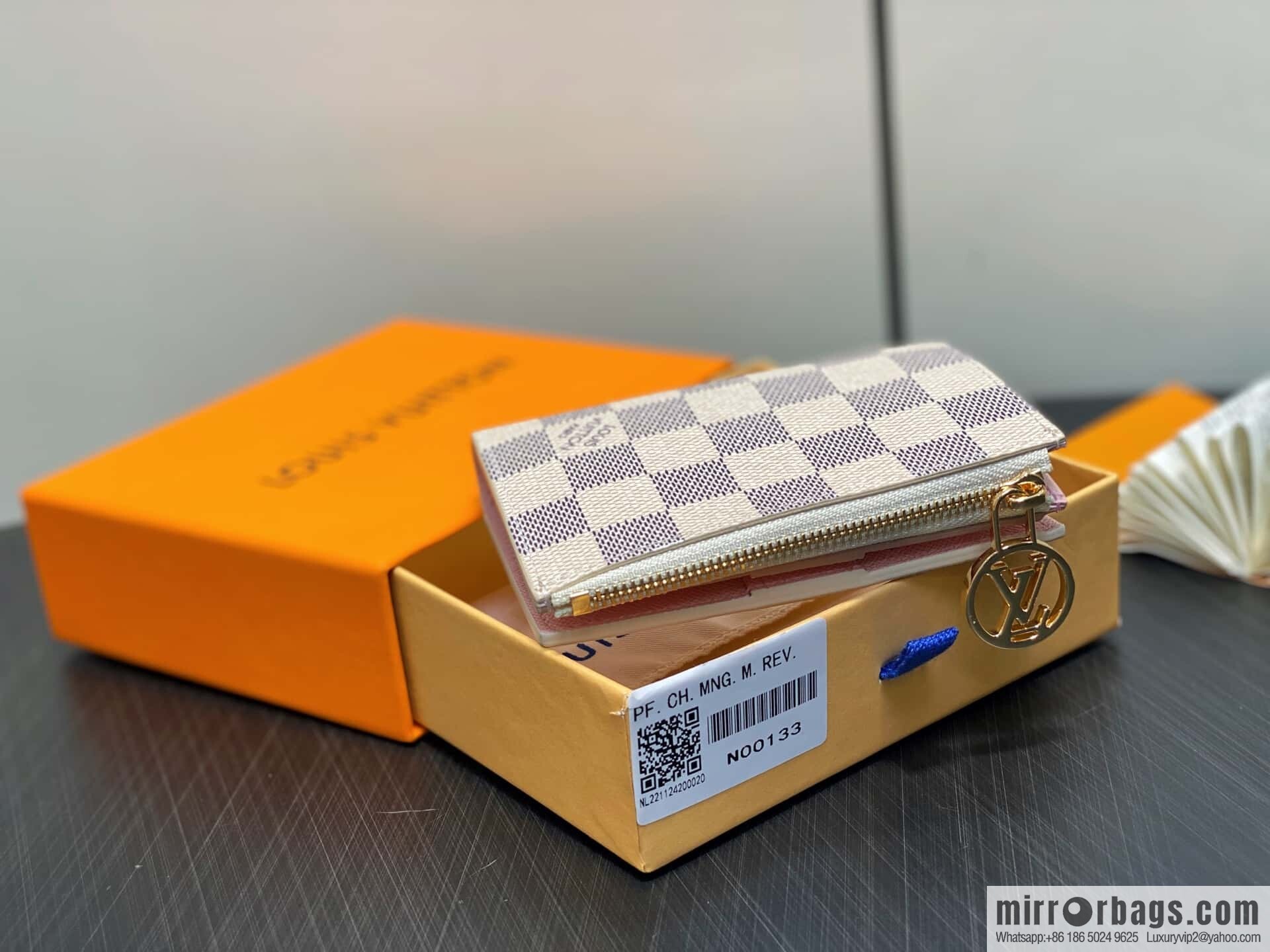 [Boutique‑grade] N00133 white grid pink, wallet 20% off change bag wallet Portefeuille Lisa wallet