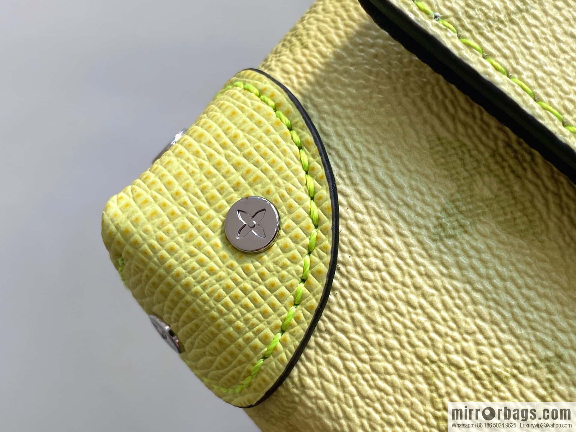 [Boutique‑grade] M14117 lemon yellow, men's bag mini mailman bag Steamer mini handbag