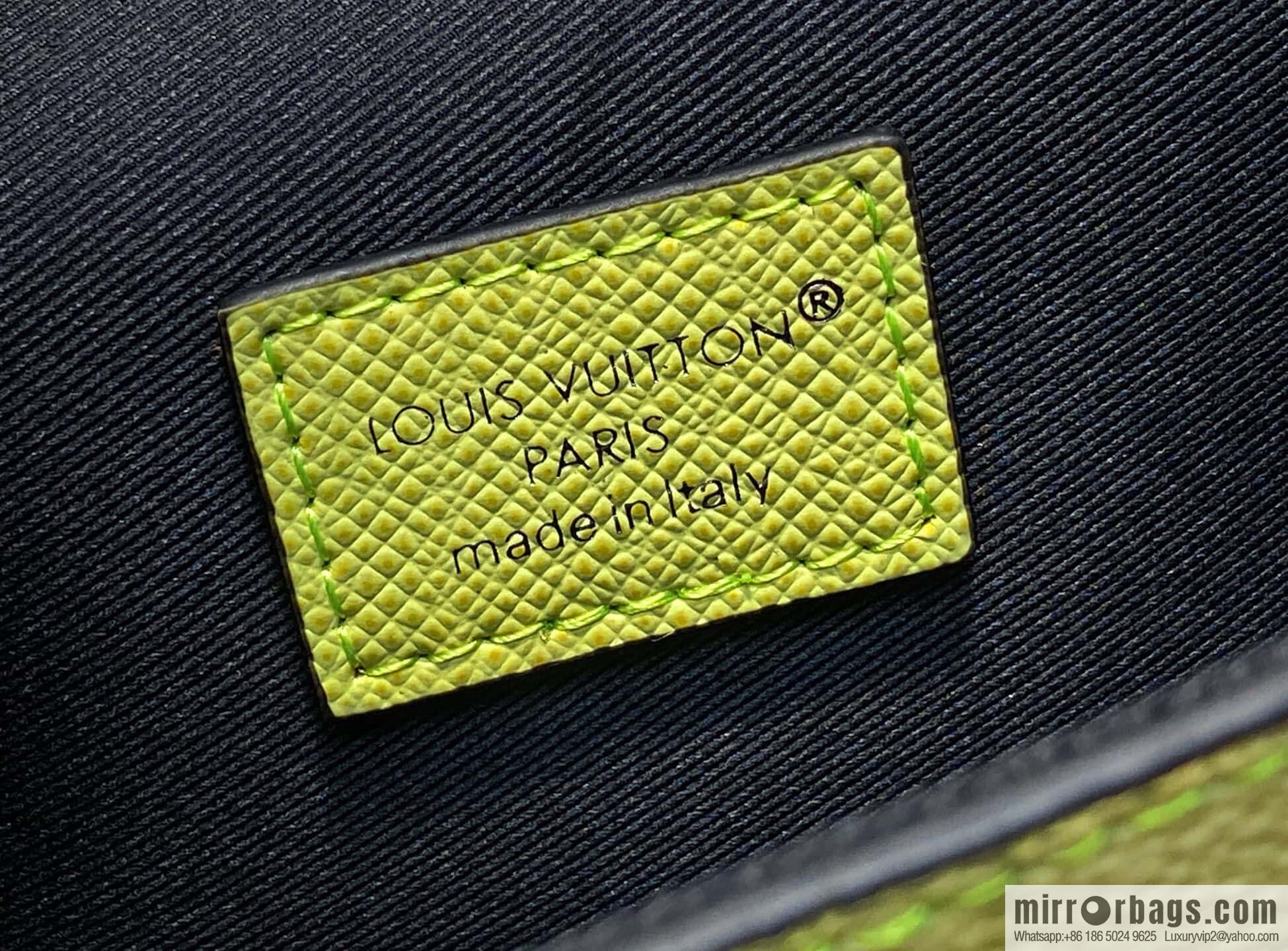 [Boutique‑grade] M14117 lemon yellow, men's bag mini mailman bag Steamer mini handbag