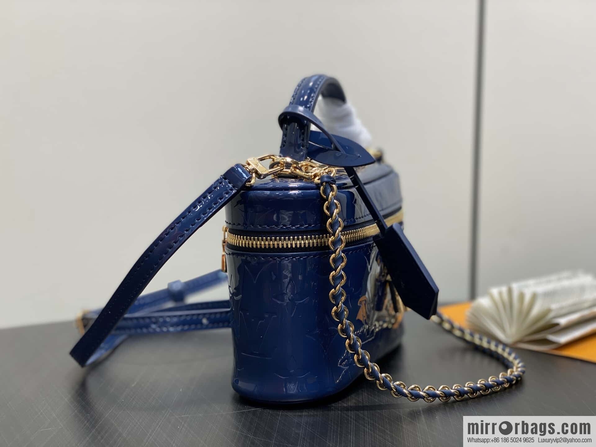 [Boutique‑grade] M13483 blue, patent leather embossed chain bag cosmetic bag VANITY CHAIN POUCH handbag