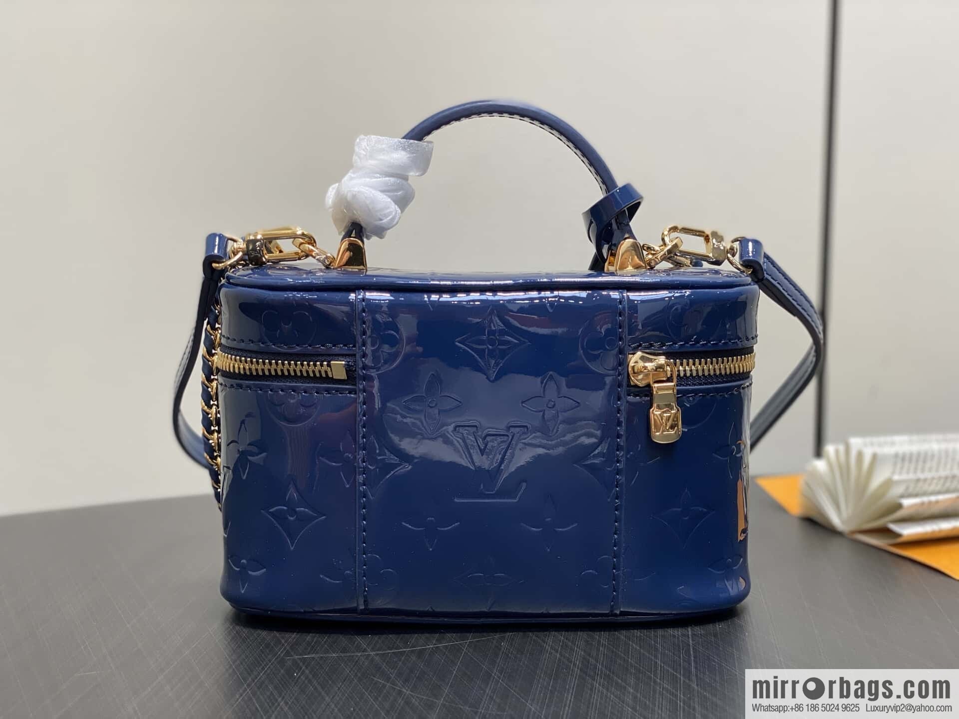 [Boutique‑grade] M13483 blue, patent leather embossed chain bag cosmetic bag VANITY CHAIN POUCH handbag