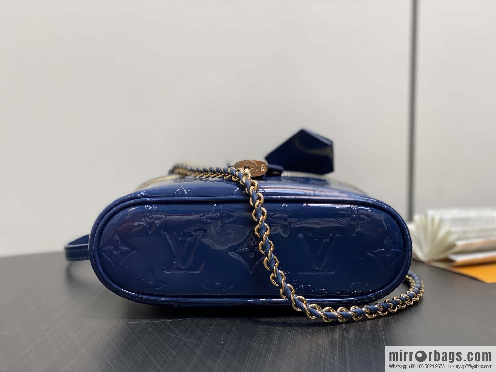 [Boutique‑grade] M13483 blue, patent leather embossed chain bag cosmetic bag VANITY CHAIN POUCH handbag
