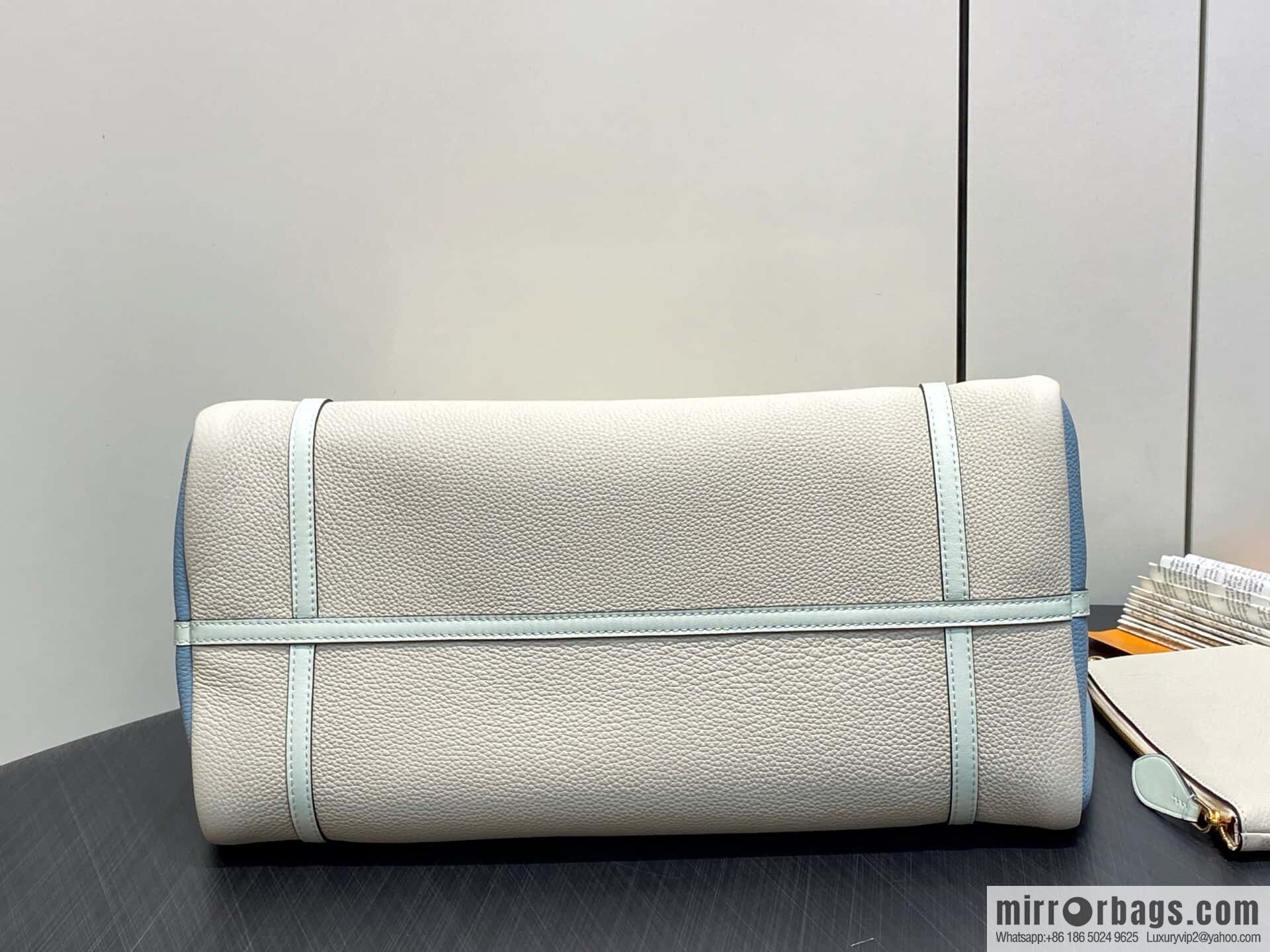 [Boutique‑grade] M13668 milkshake white, full leather speedy pillow bag SPEEDY BANDOULIZRE 40 handbag