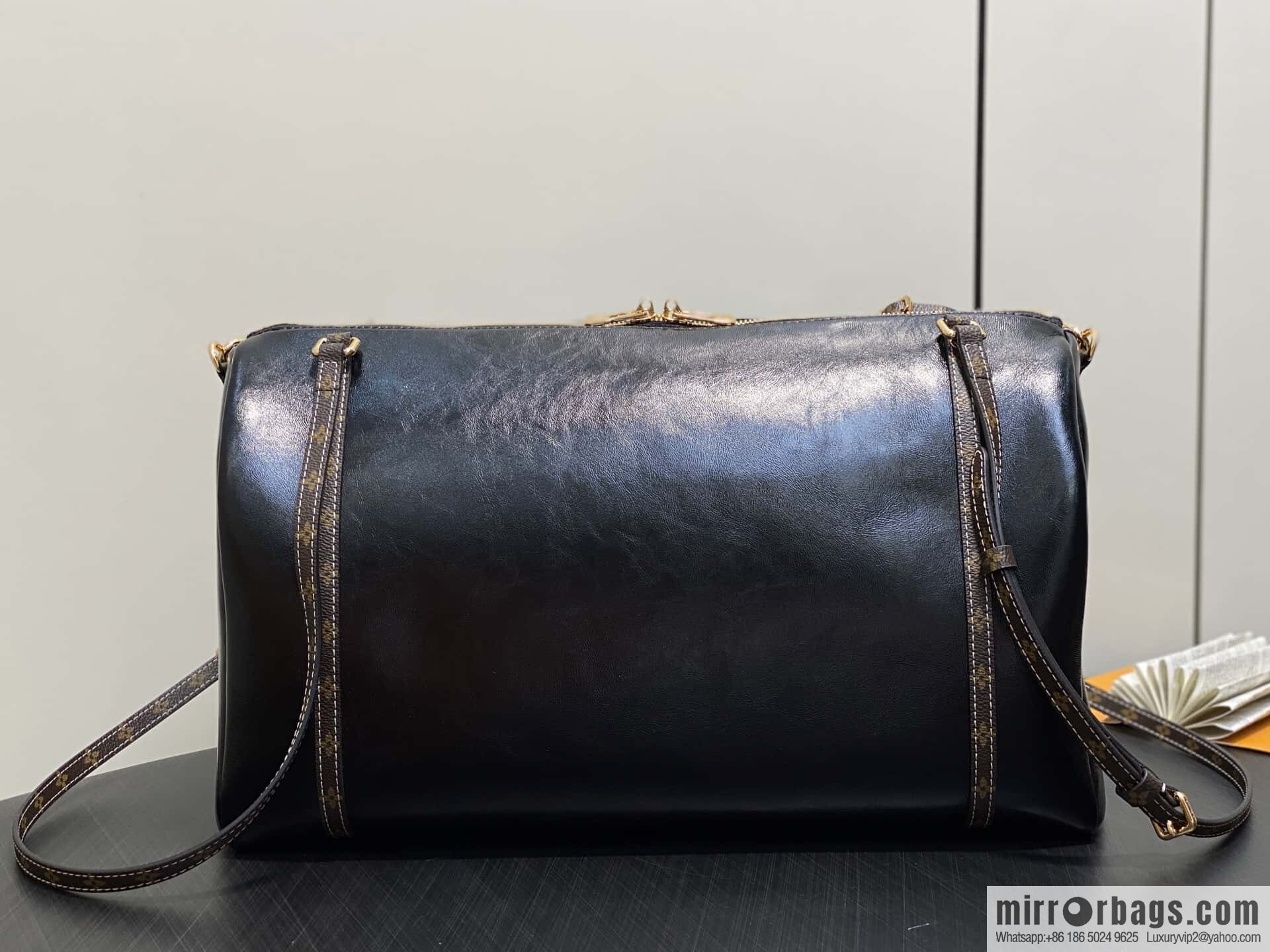 [Boutique‑grade] M13668 black oil wax leather, full leather speedy pillow bag SPEEDY BANDOULIZRE 40 handbag