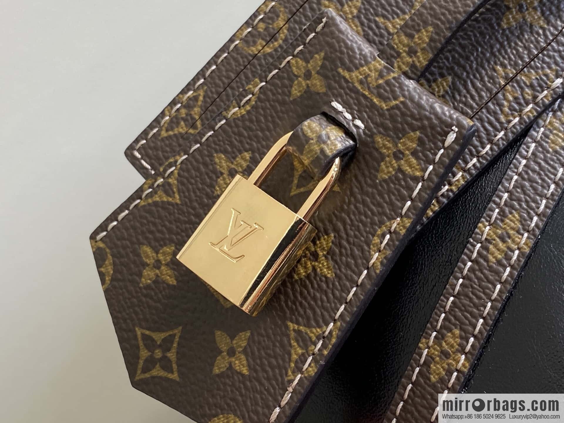 [Boutique‑grade] M13668 black oil wax leather, full leather speedy pillow bag SPEEDY BANDOULIZRE 40 handbag