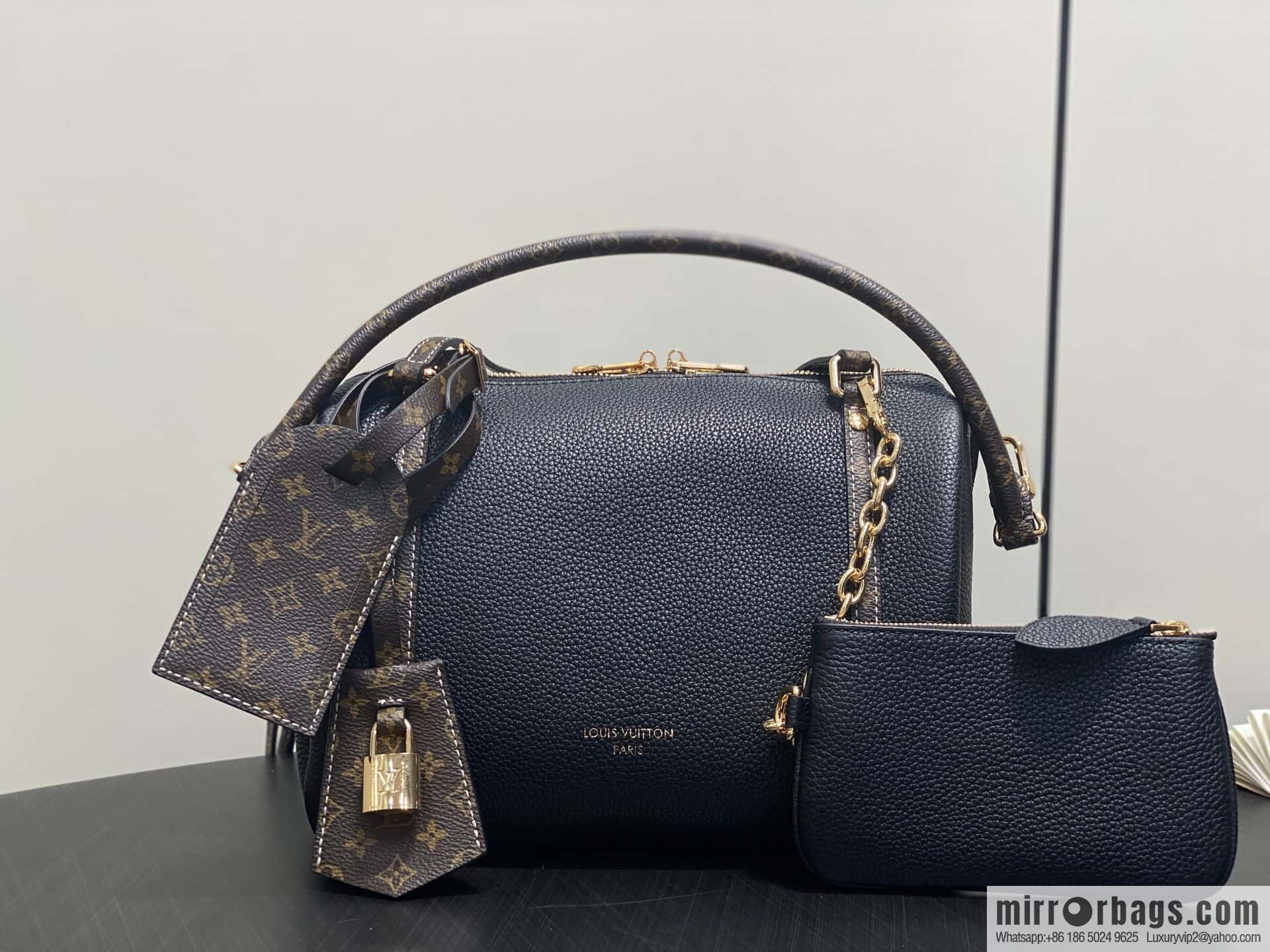[Boutique‑grade] M13667 black, full leather speedy pillow bag SPEEDY BANDOULIZRE 25 handbag
