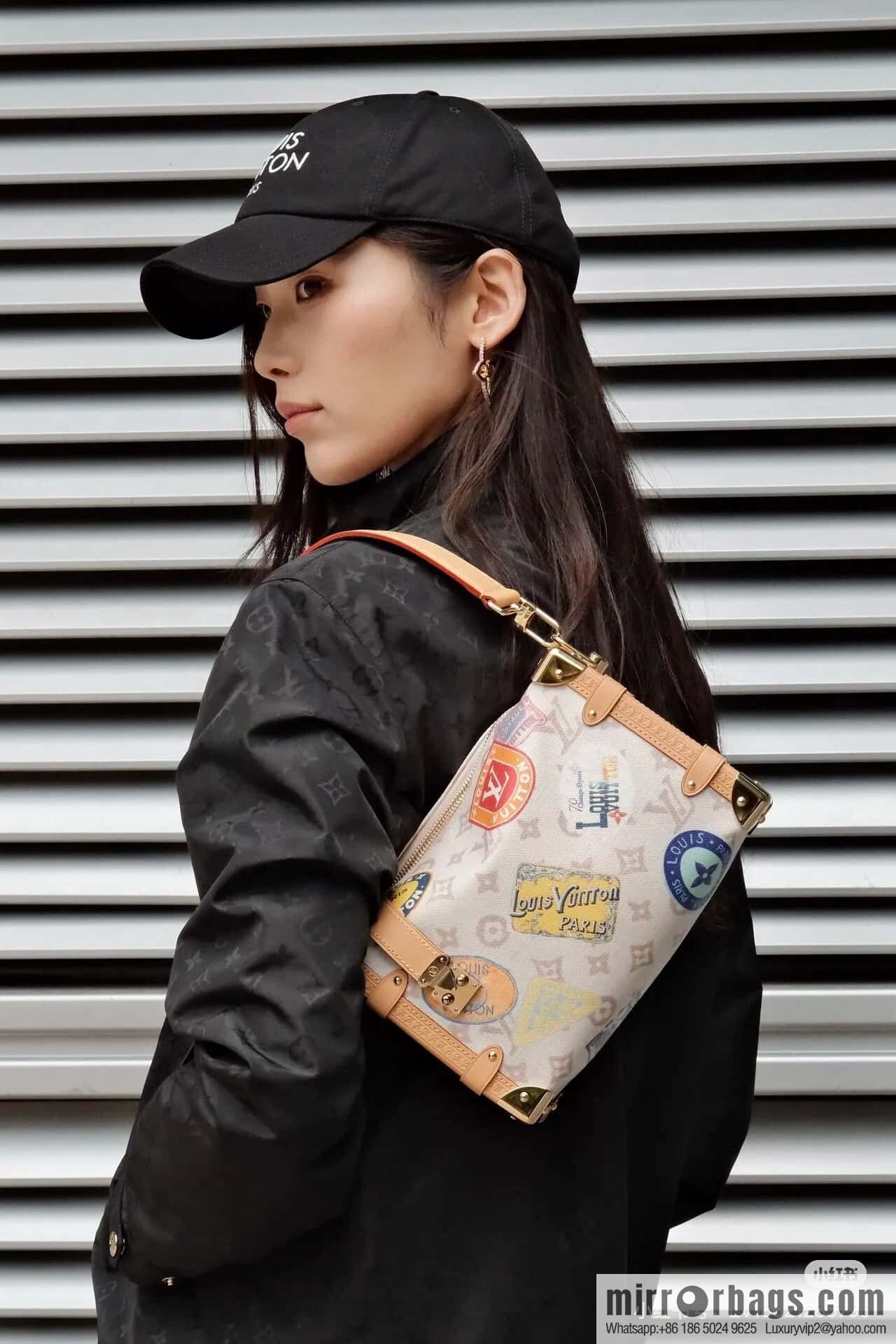 [Boutique‑grade] M14606 white flower, badge soft box, new SIDE TRUNK medium handbag of the season